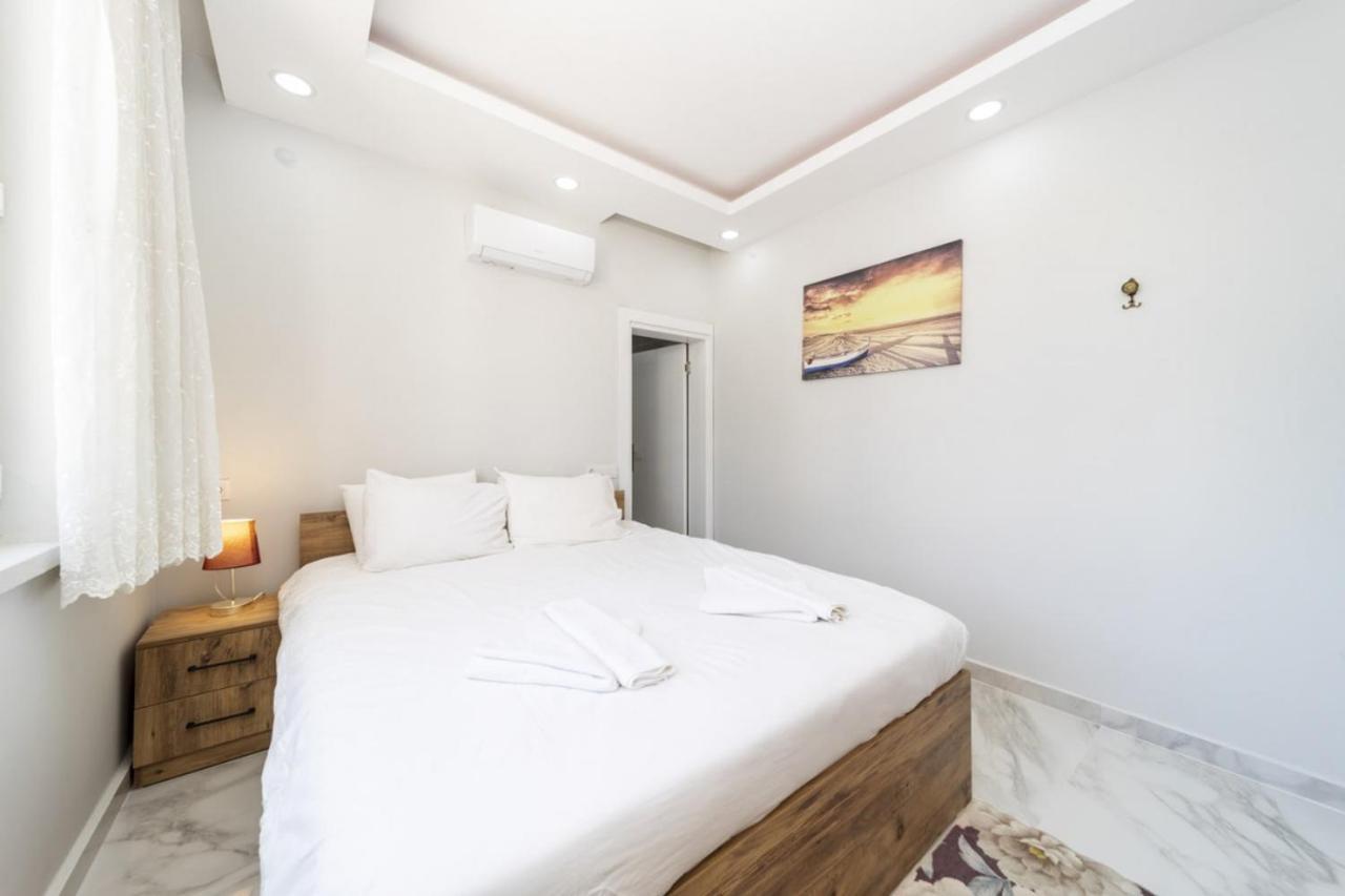 Villa Marvelous With Private Pool In Muratpasa