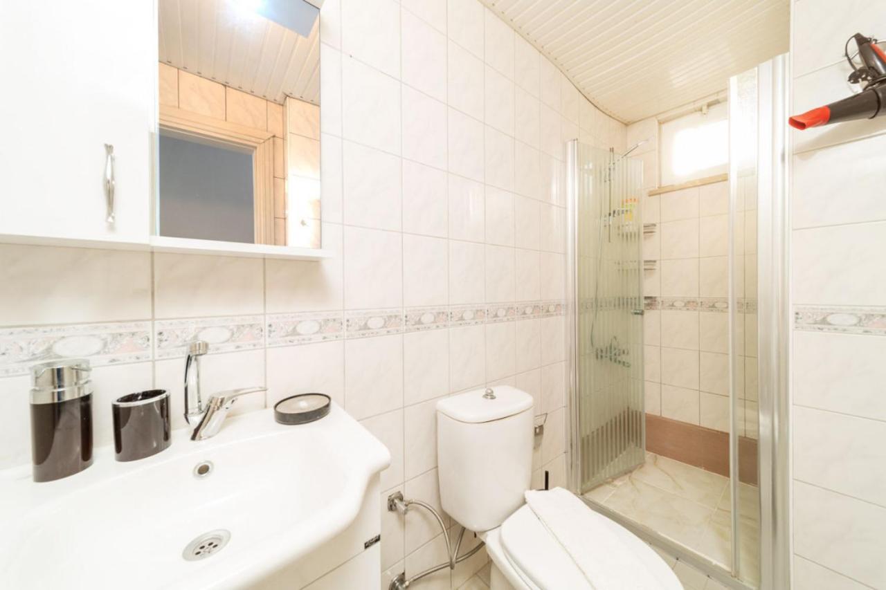 Daire Refreshing Flat Within Walking Distance To Konyaalti With Sea View In *