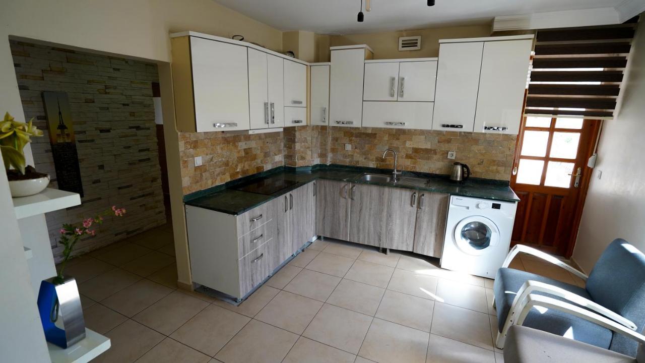 Arya Suits Apartment Antalya