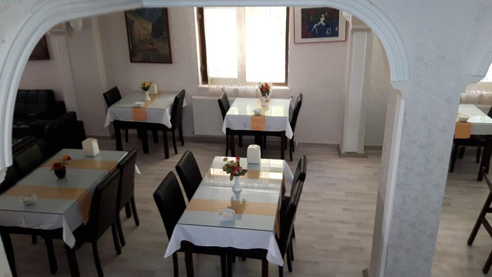 Kafkas Hotel 5*