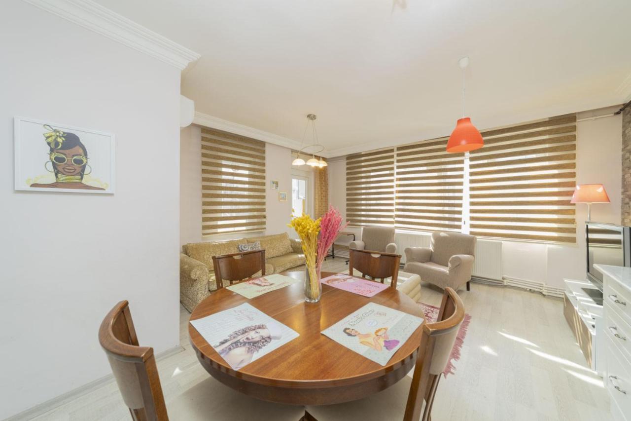 Appartement Flat Close To With Balcony In Konyaalti Antalya