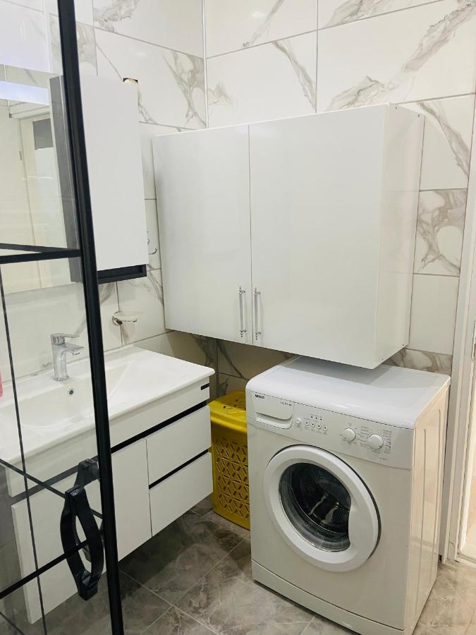 Apartment Near Isiklar Street, Close To Kaleici