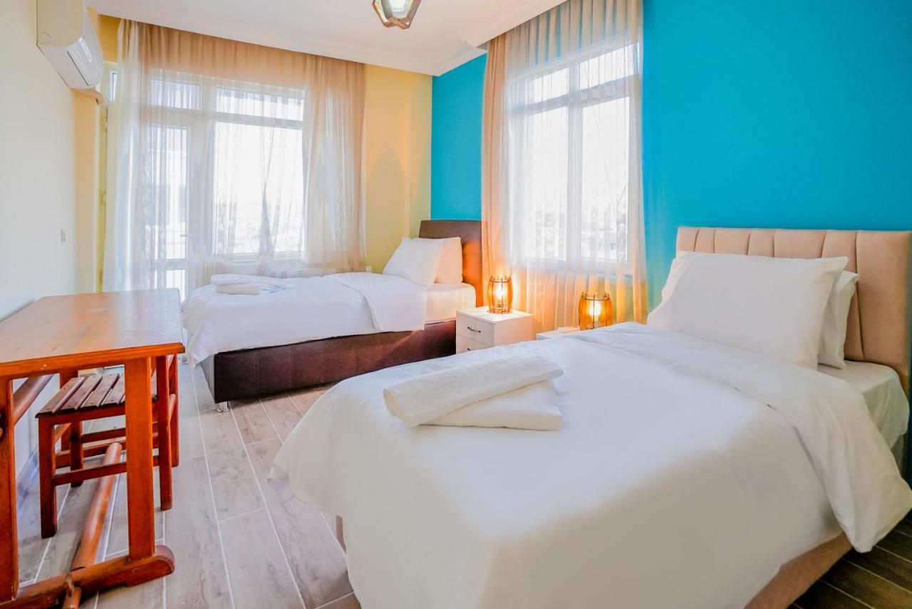 And Comfy Flat With Balcony In Muratpasa *