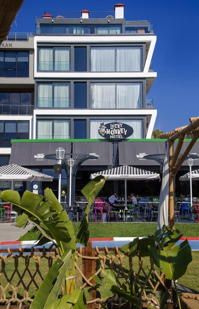 Hotel Adalia 3*