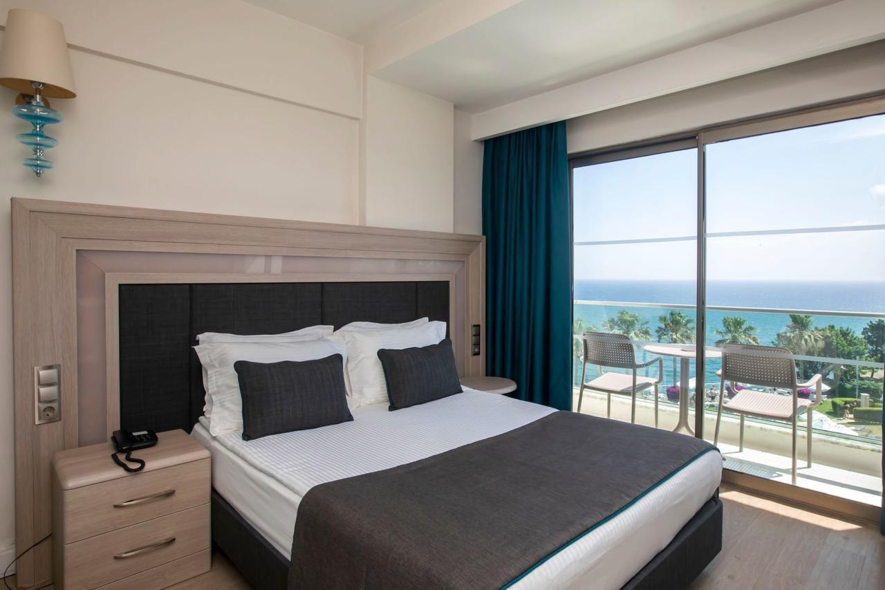 Falcon Hotel 4*