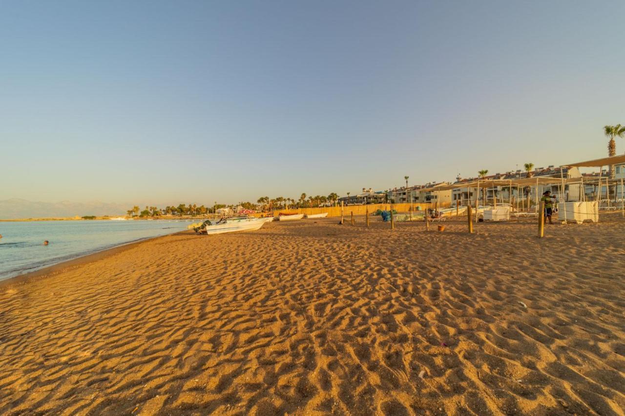 Apartment Spacious Flat Near Lara In Muratpasa *