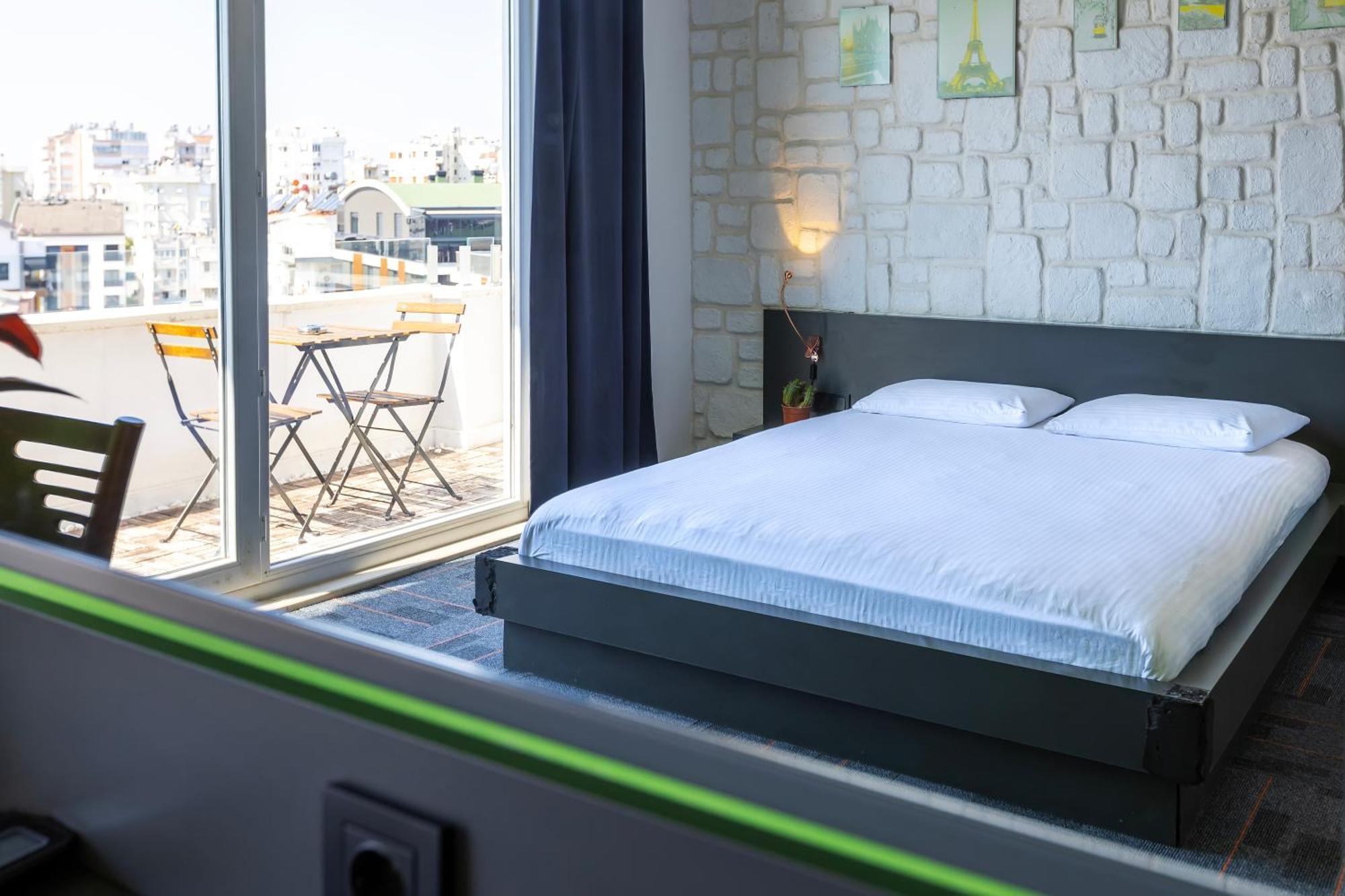 Mene Hotel 3*