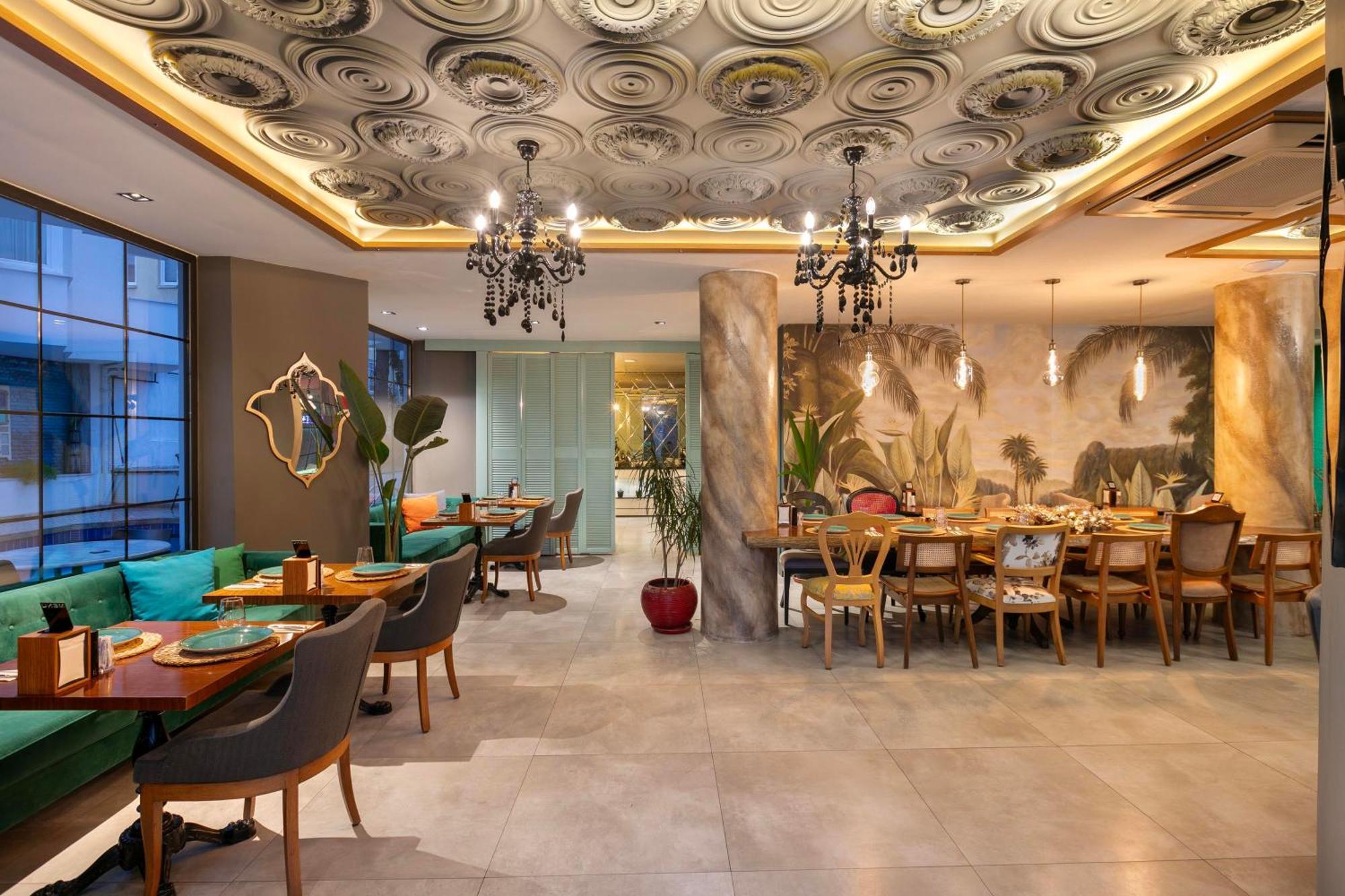Azuu Boutique Hotel 4*