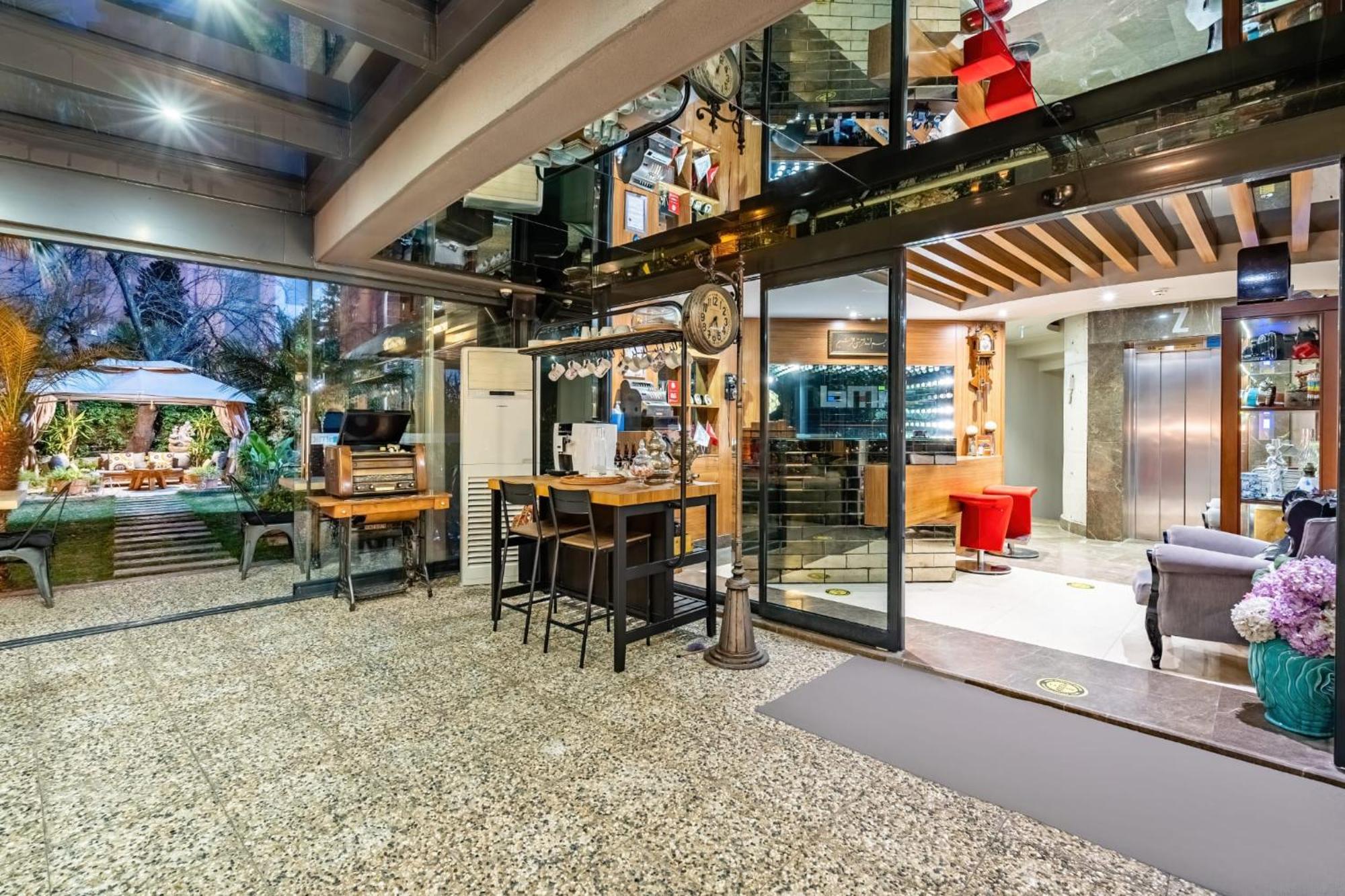 Aparthotel Bmk