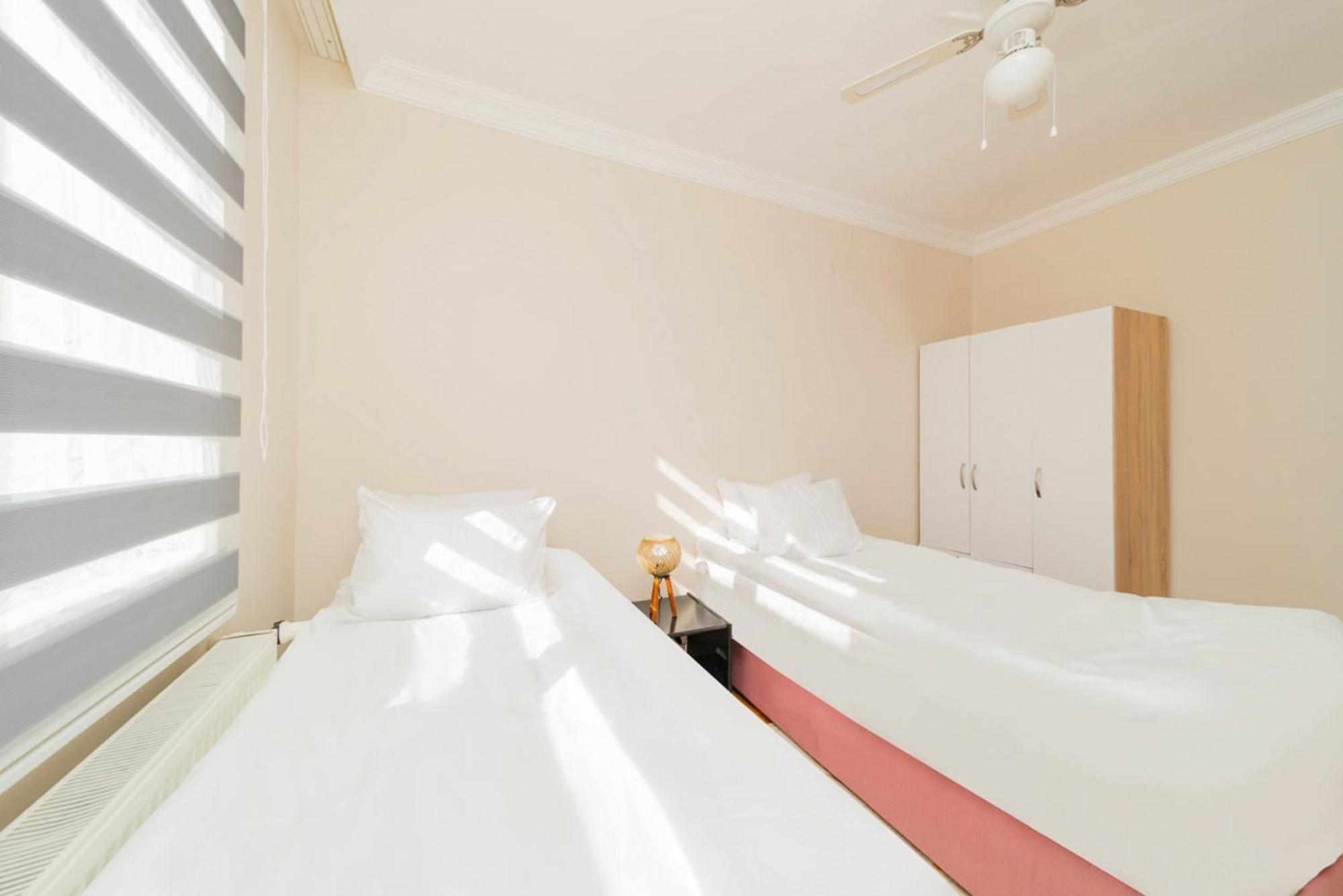 Central Flat W Balcony 10 Min To Hadrian Gates Appartement