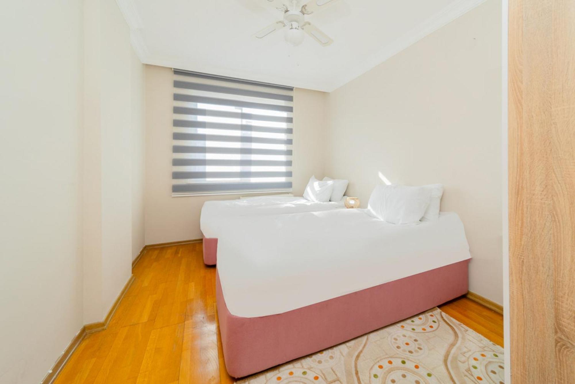 Central Flat W Balcony 10 Min To Hadrian Gates * Antalya