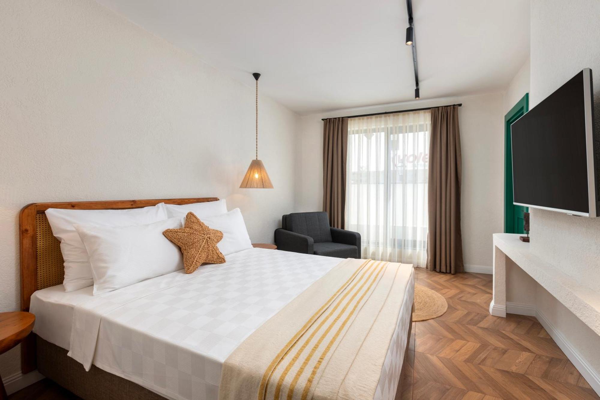 Hotel Azuu Boutique 4*