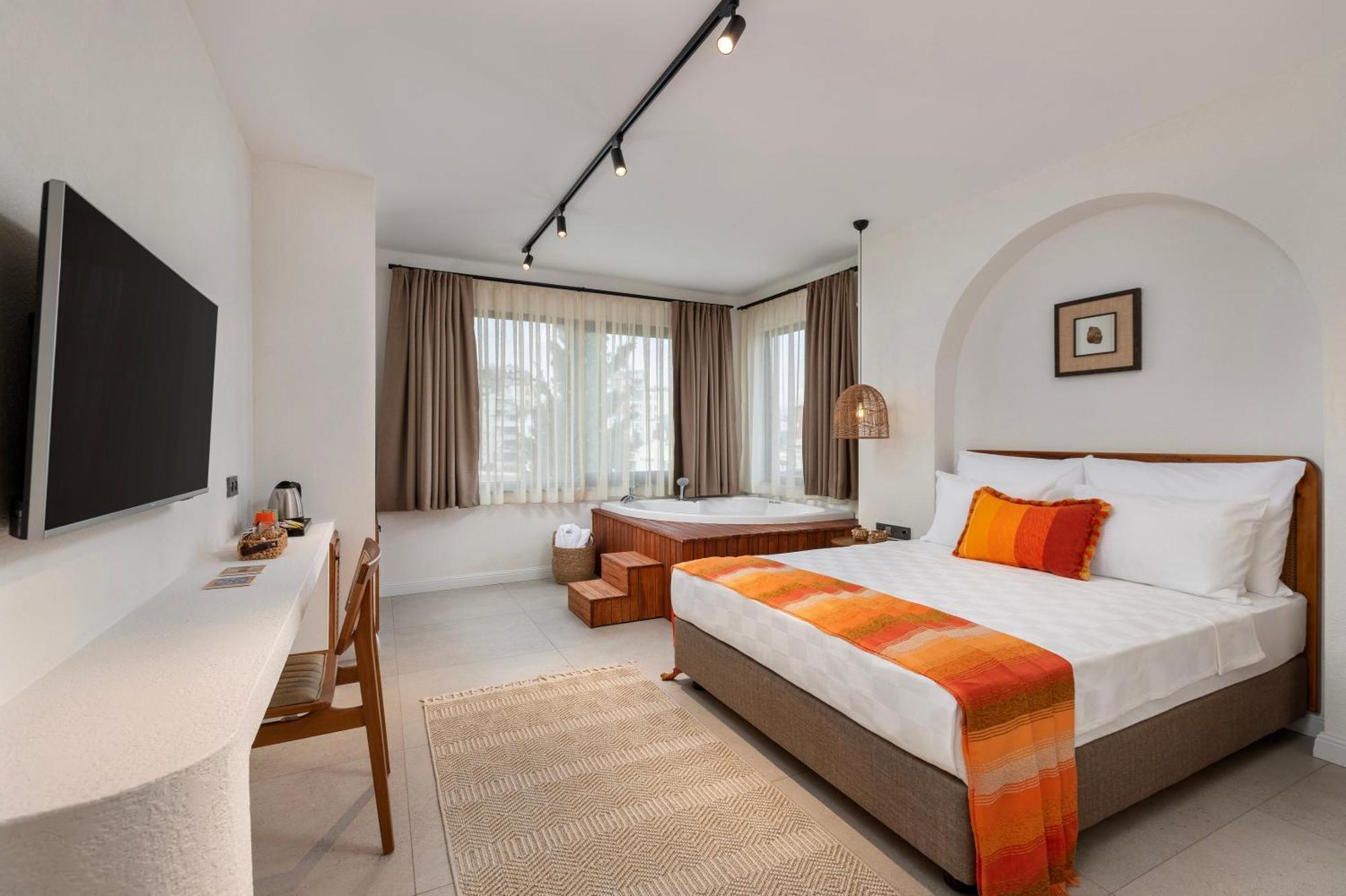 Azuu Boutique 4*