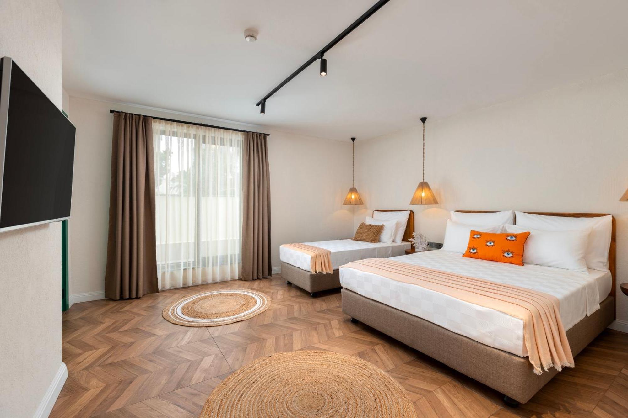 Azuu Boutique 4*