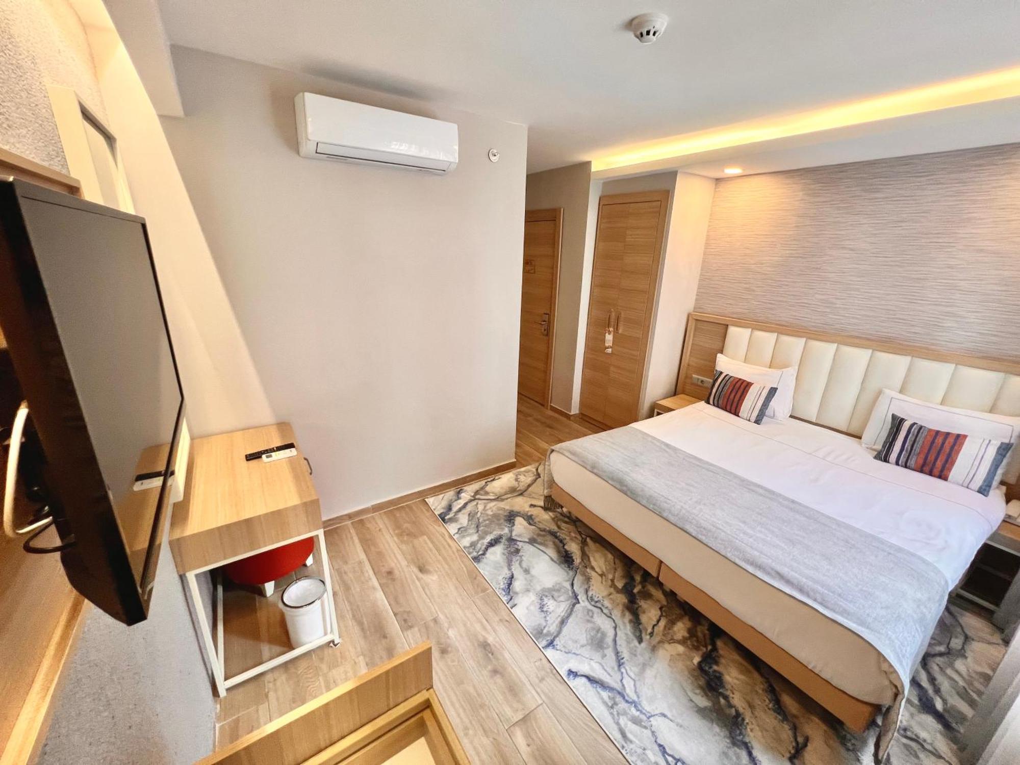 Old Town Point & Otel 4*