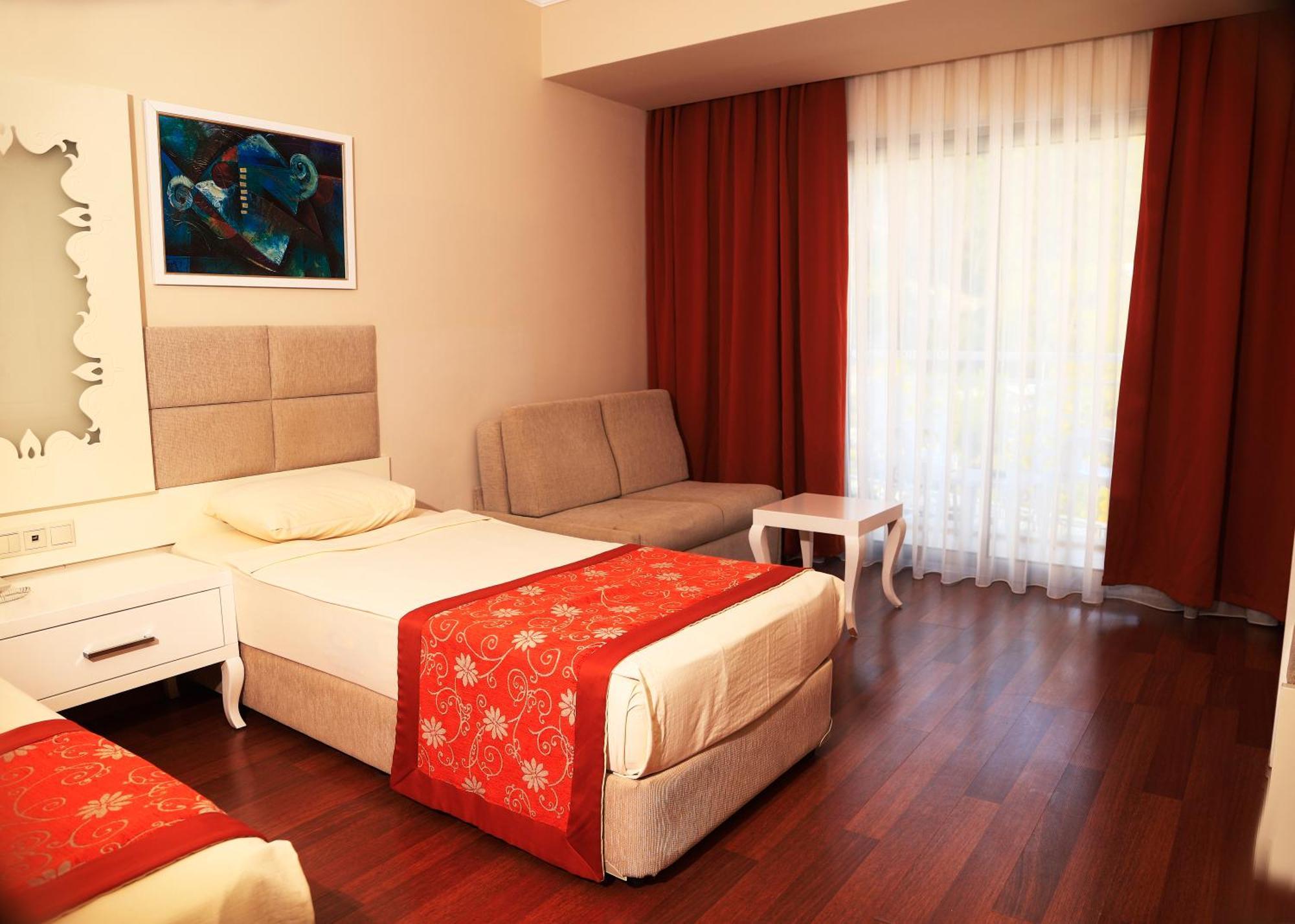 Hotel Miramor & 5*