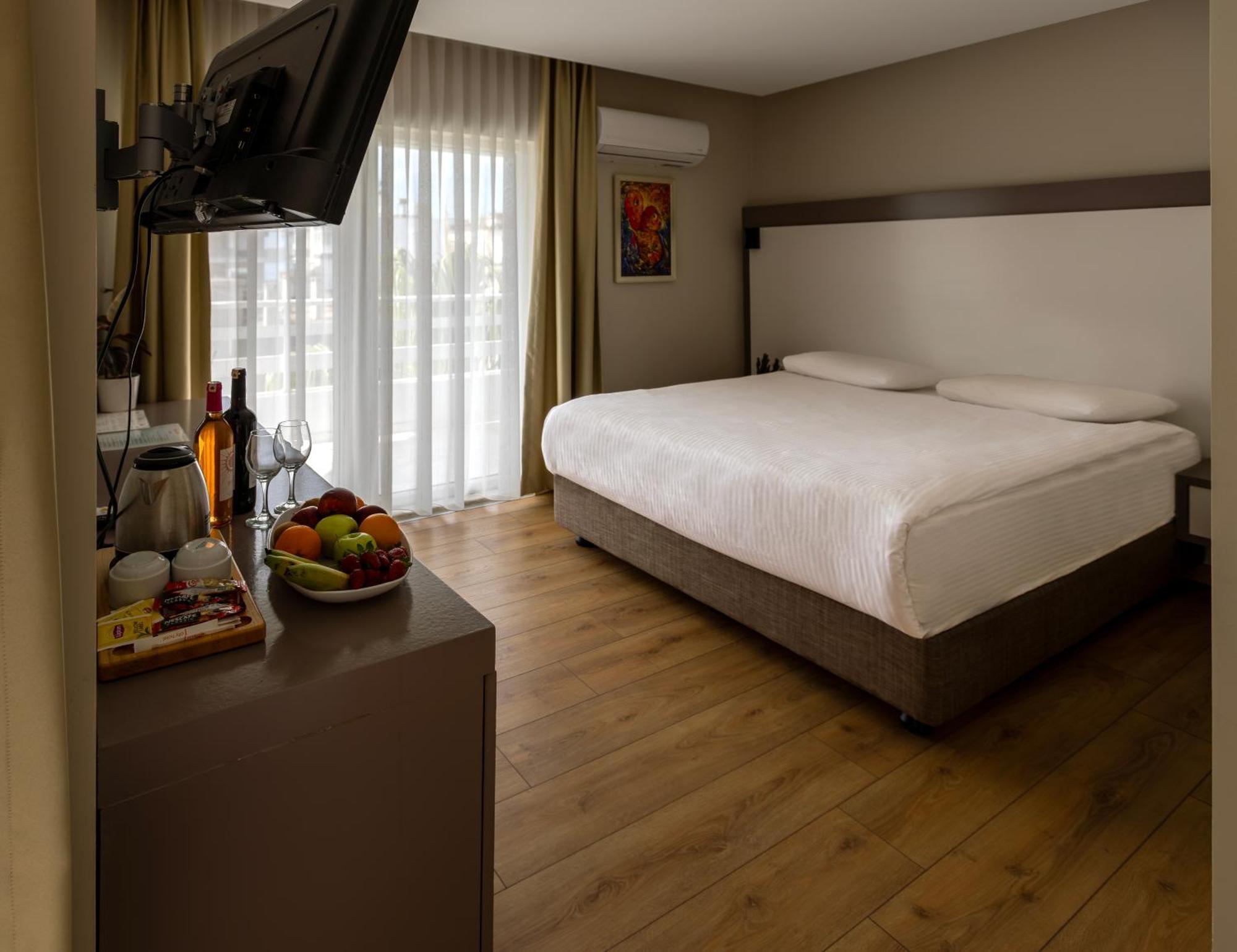 Mene Hotel 3*