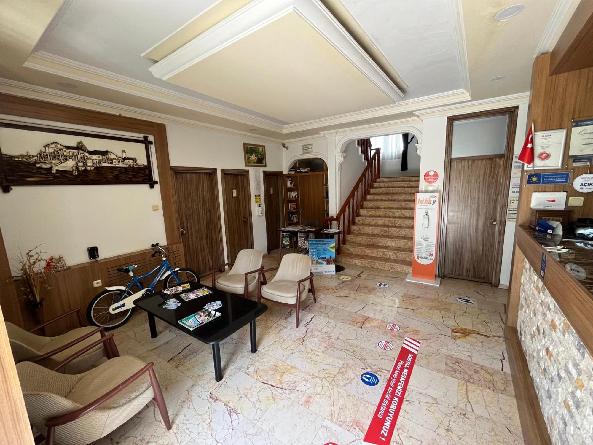 Lunay Otel