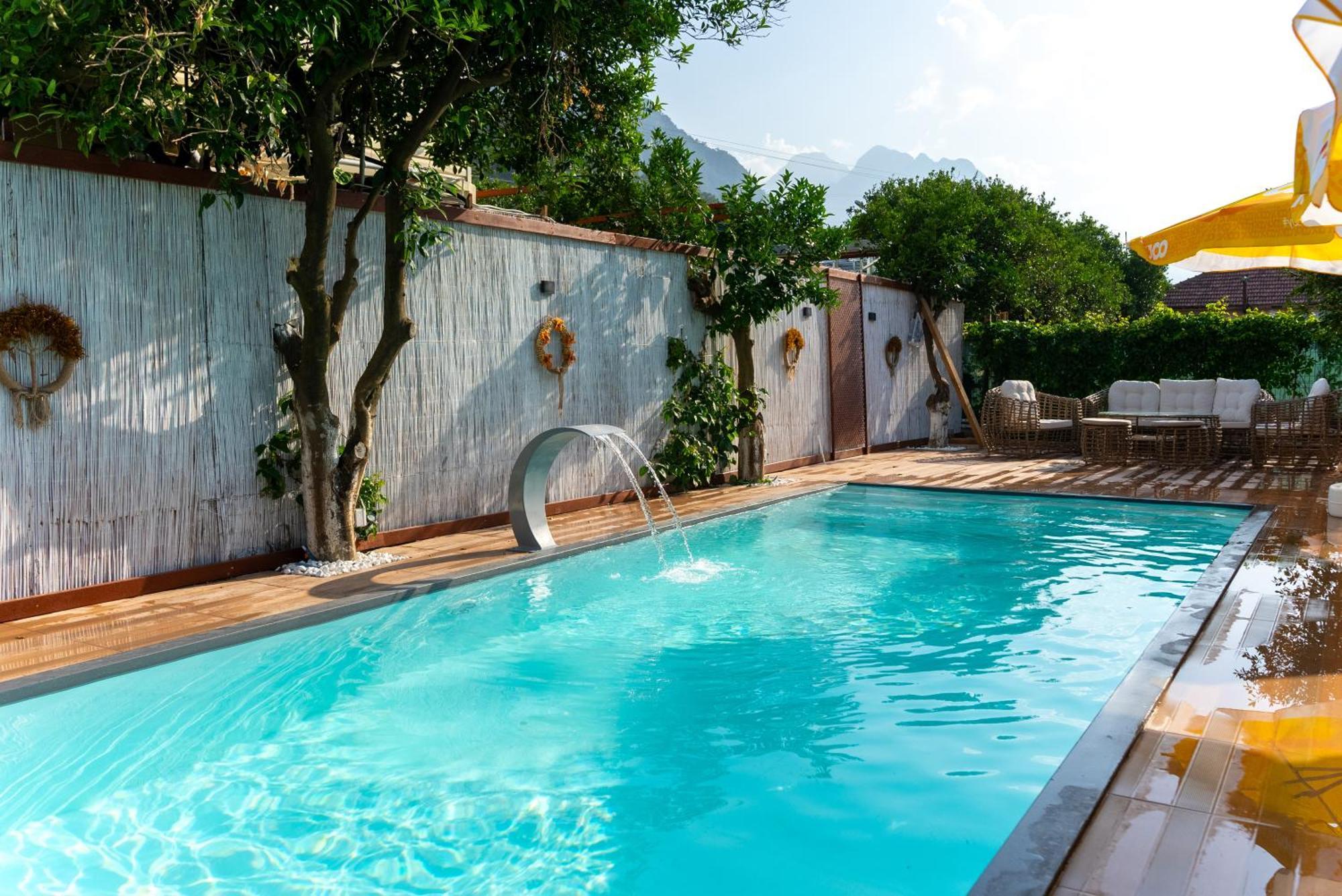 Collesium Garden Aparthotel