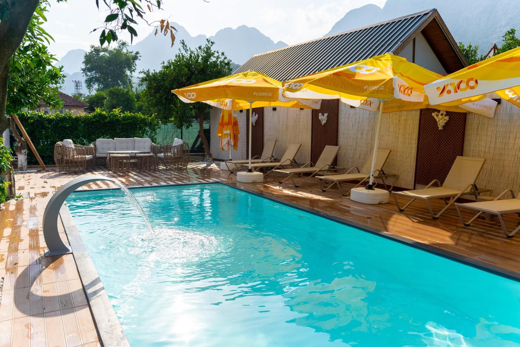 Collesium Garden Aparthotel *