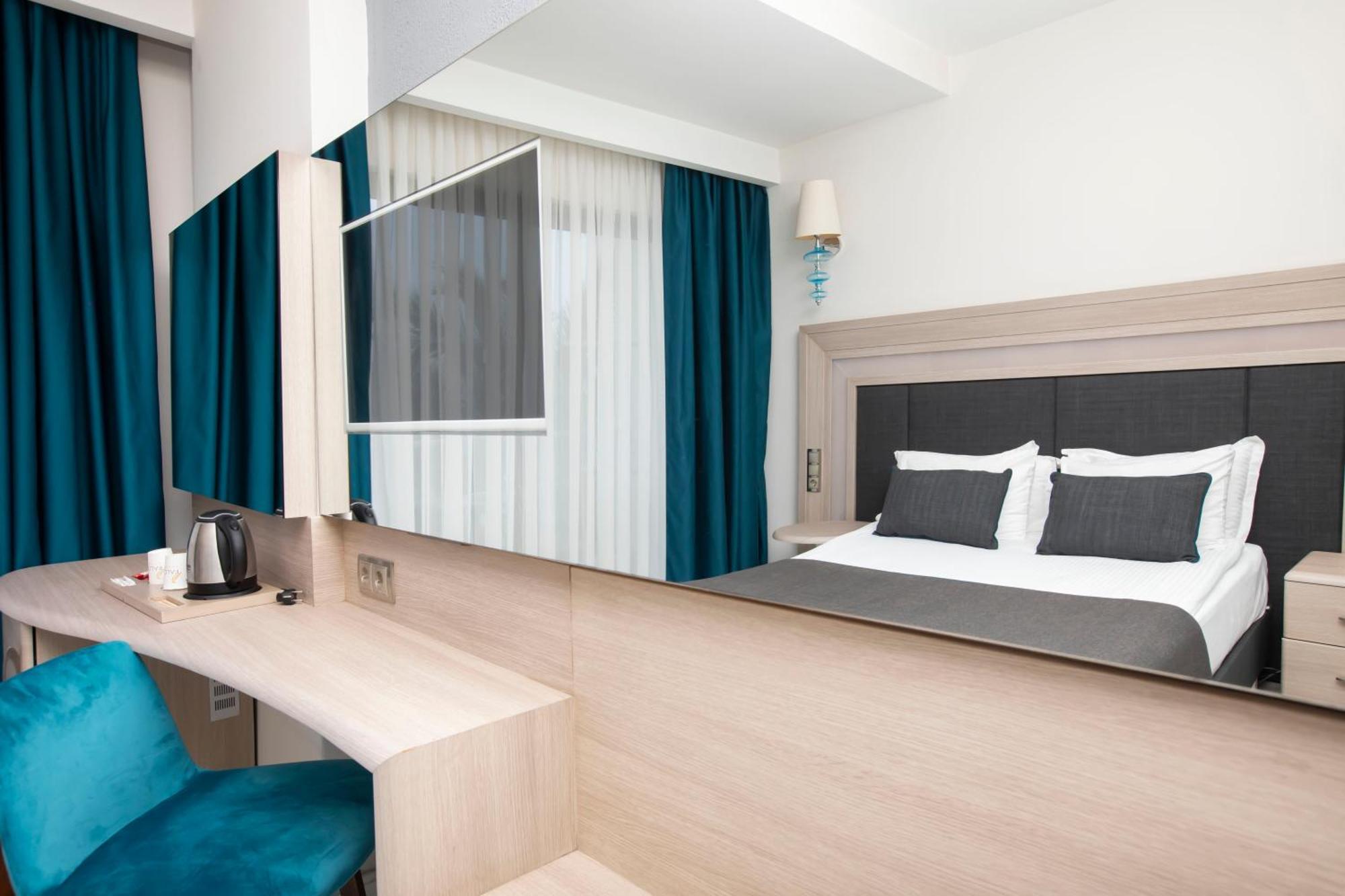 Falcon Hotel 4*