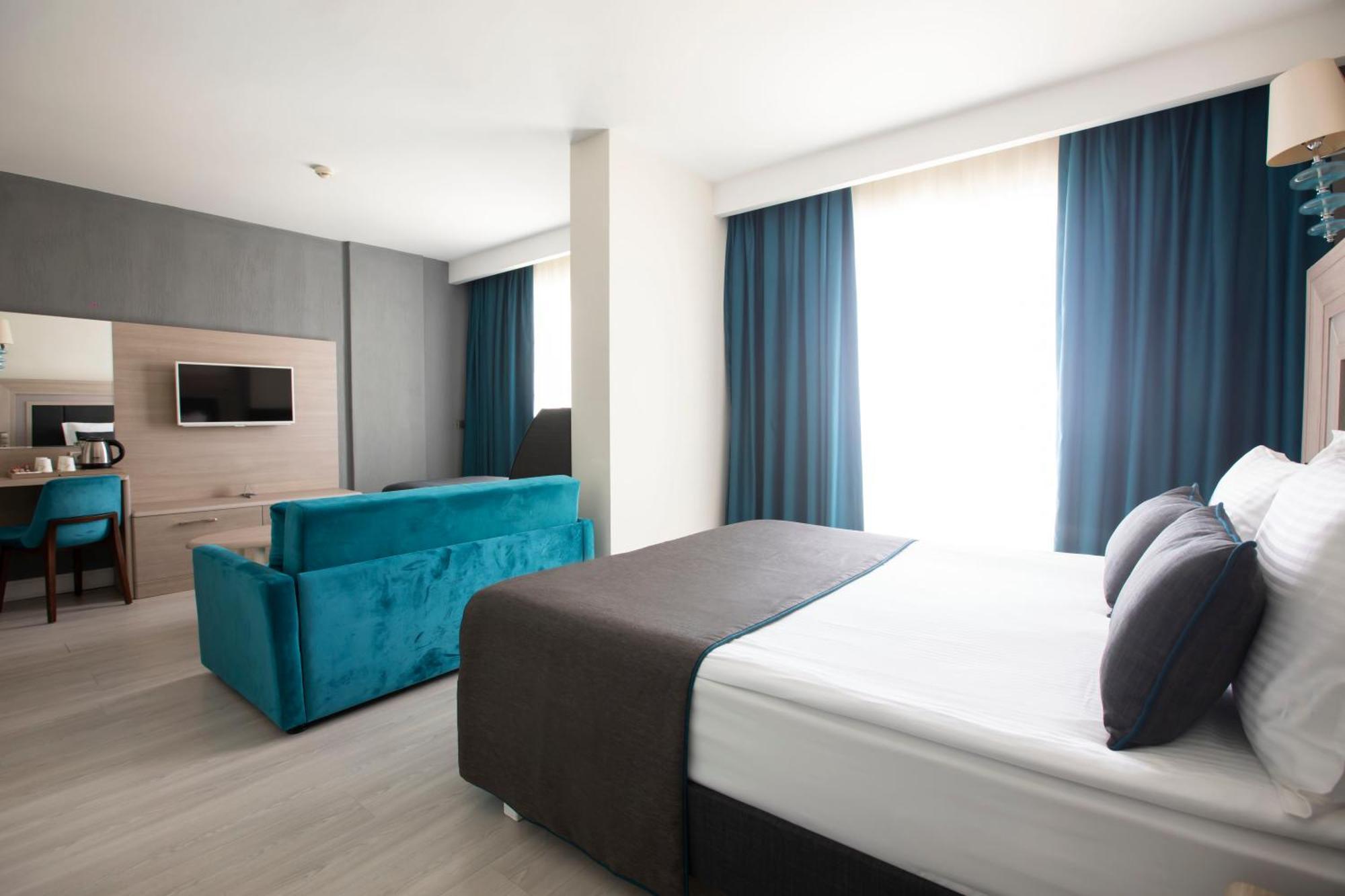 Falcon Hotel 4*