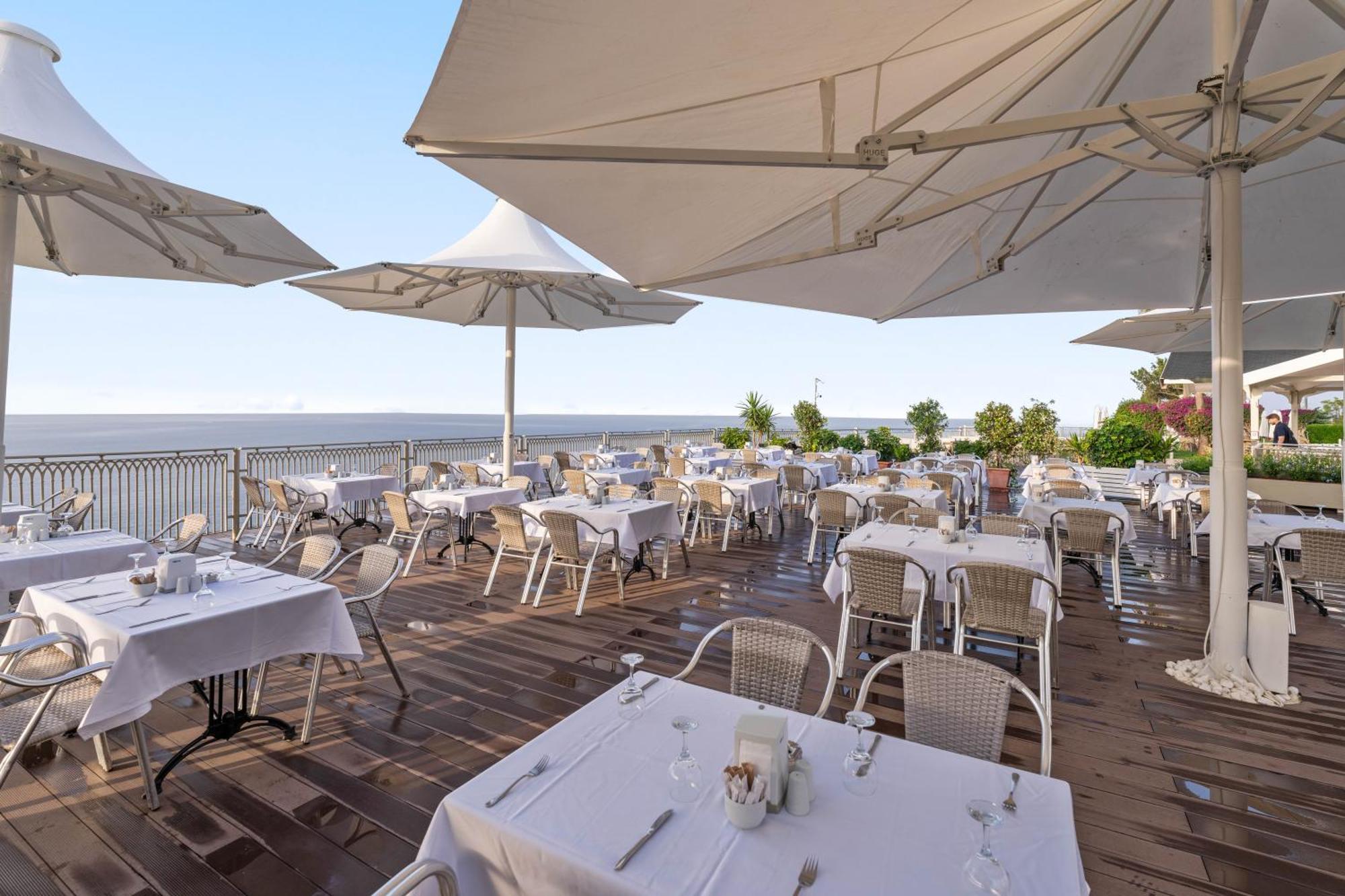 Falcon Hotel 4*