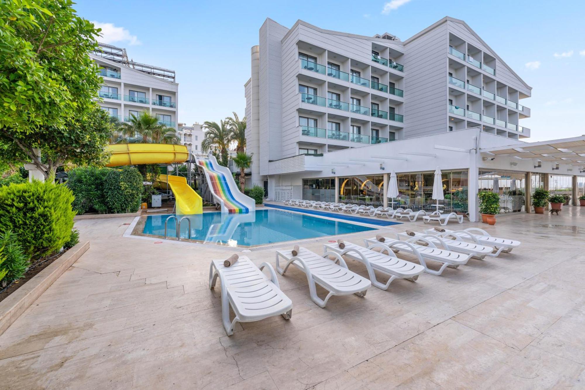 Hotel Falcon 4*
