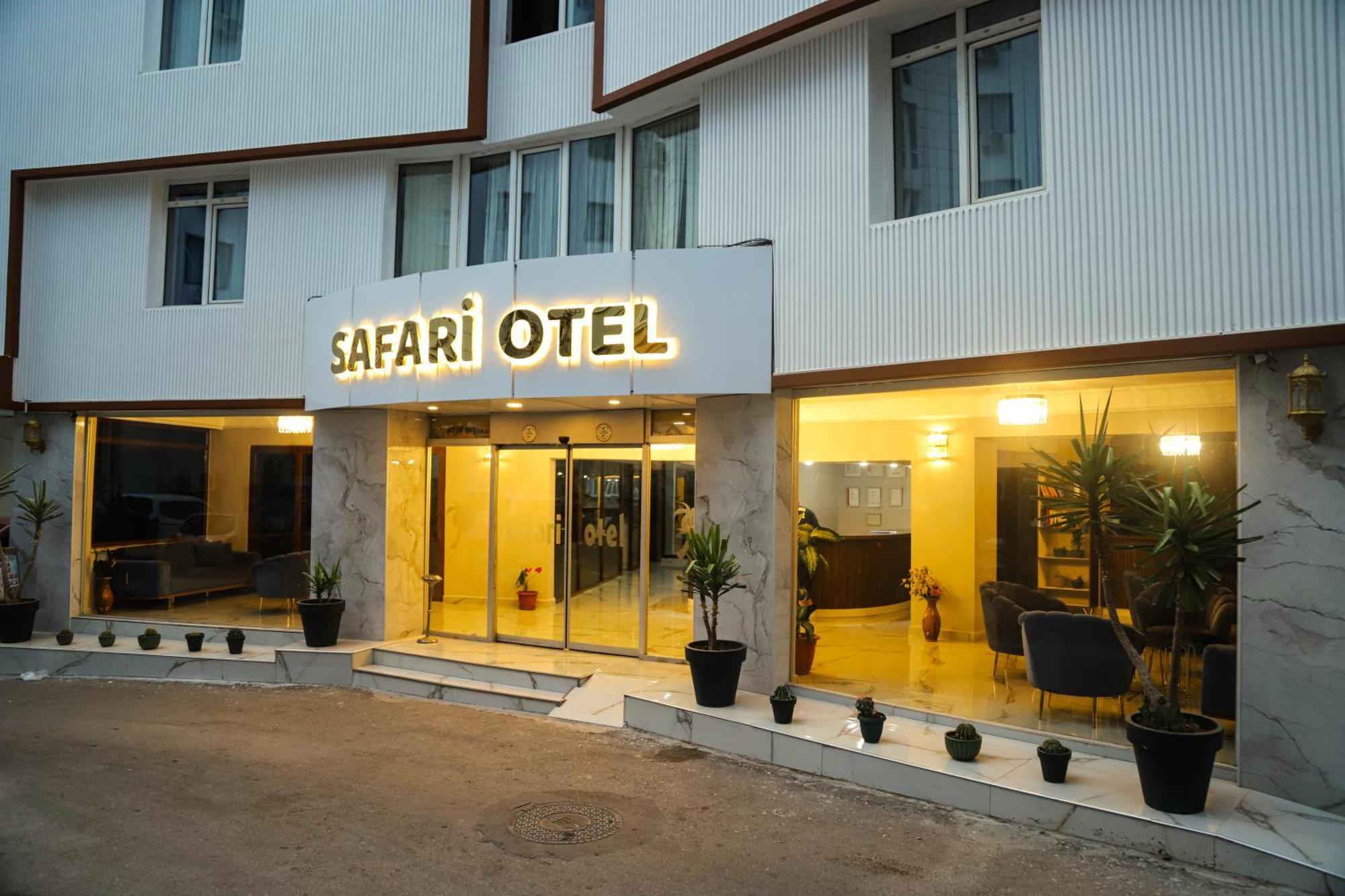 Hotel Safari 3*