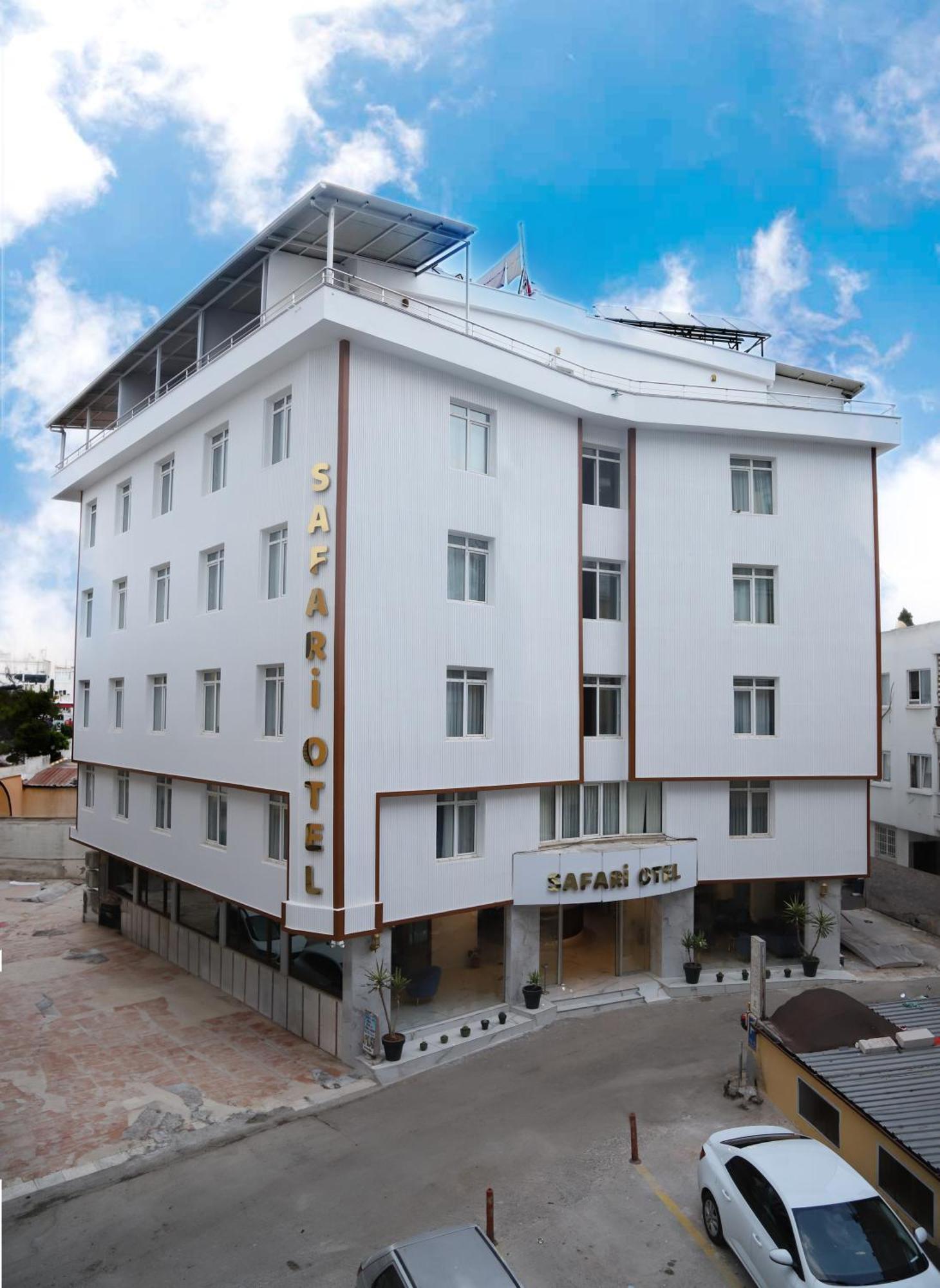 Safari Hotel