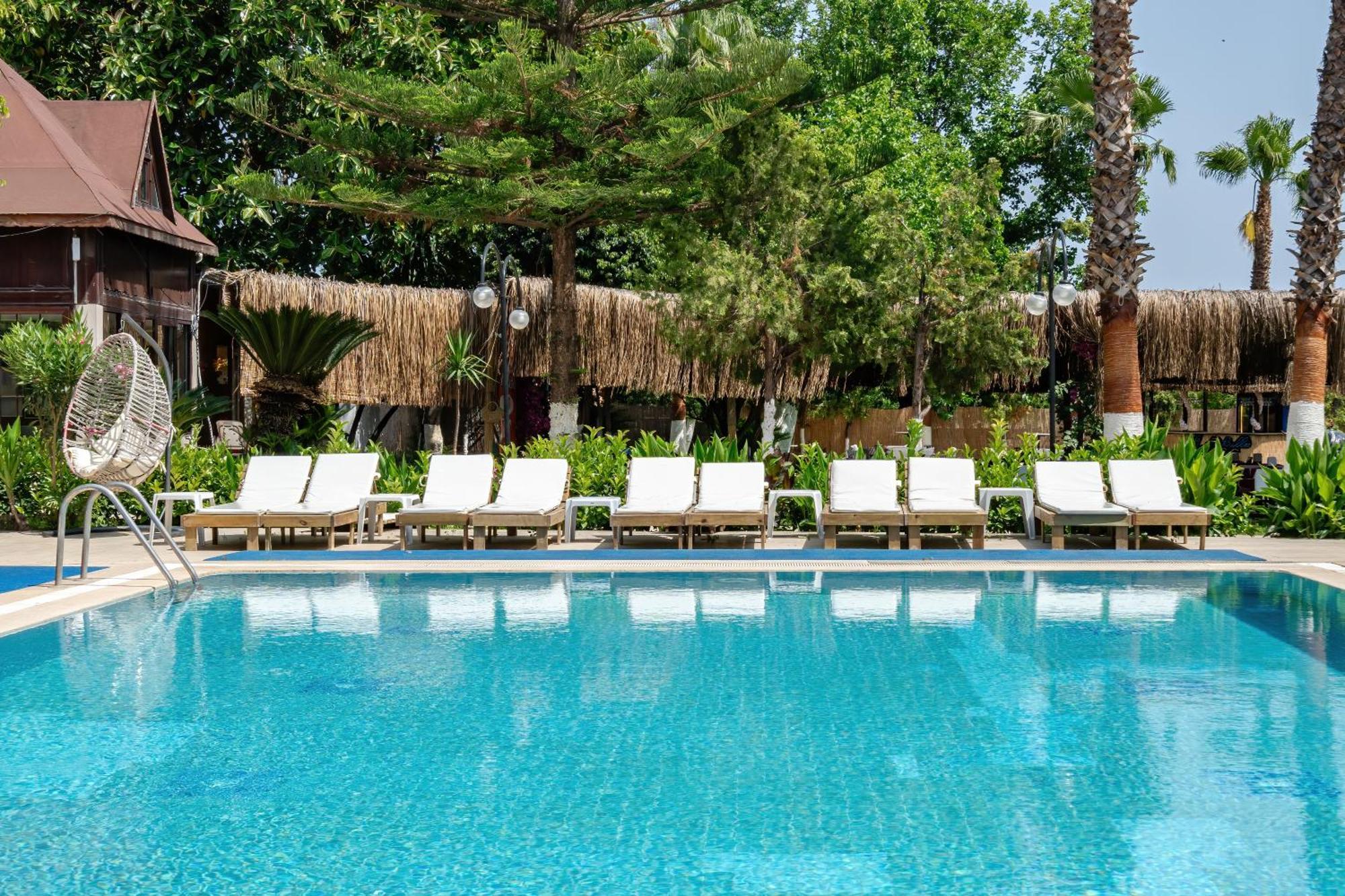 Hotel Moda Camyuva 3*