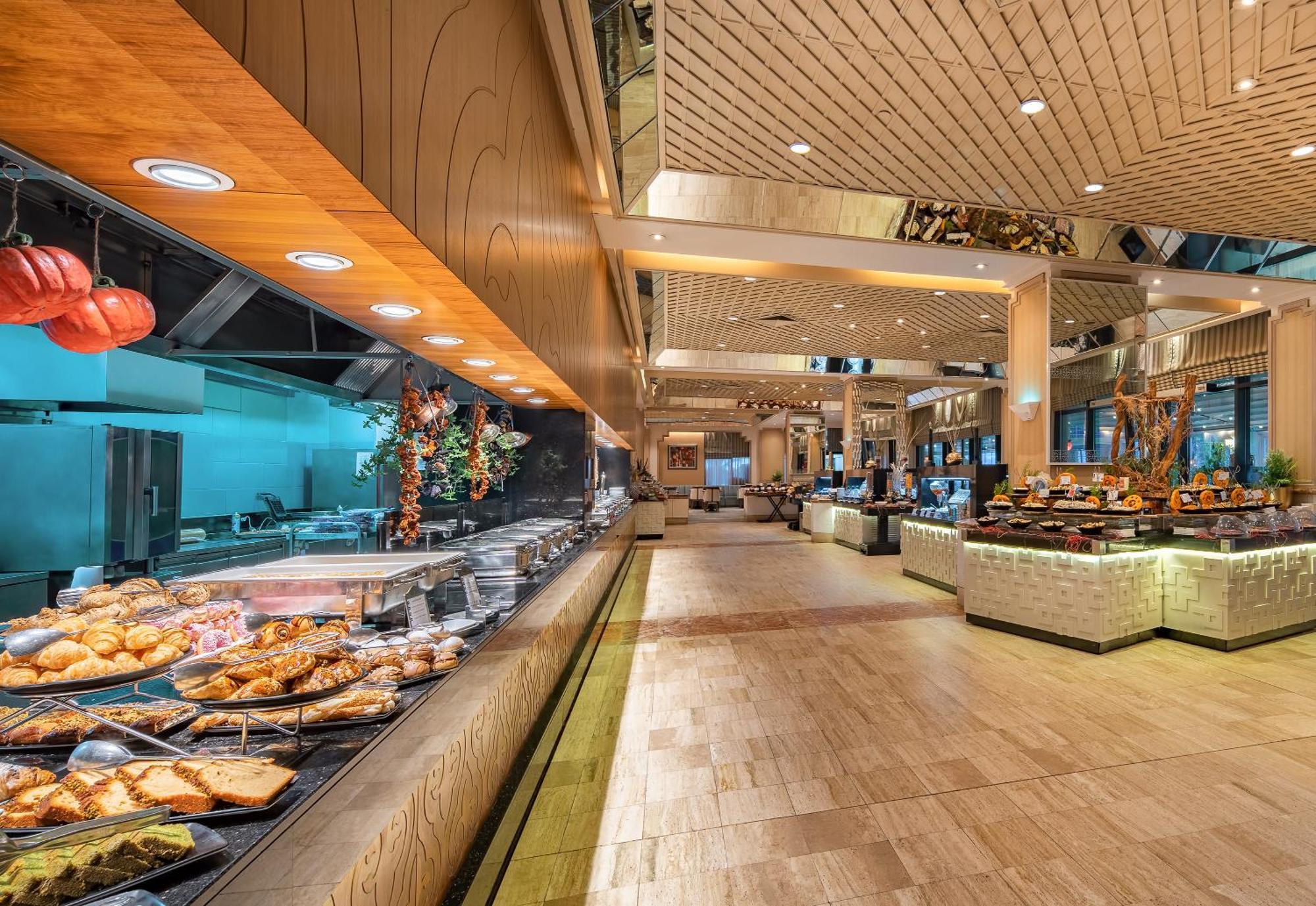 Rixos Downtown - The Land Of Legends Access 5* Antalya