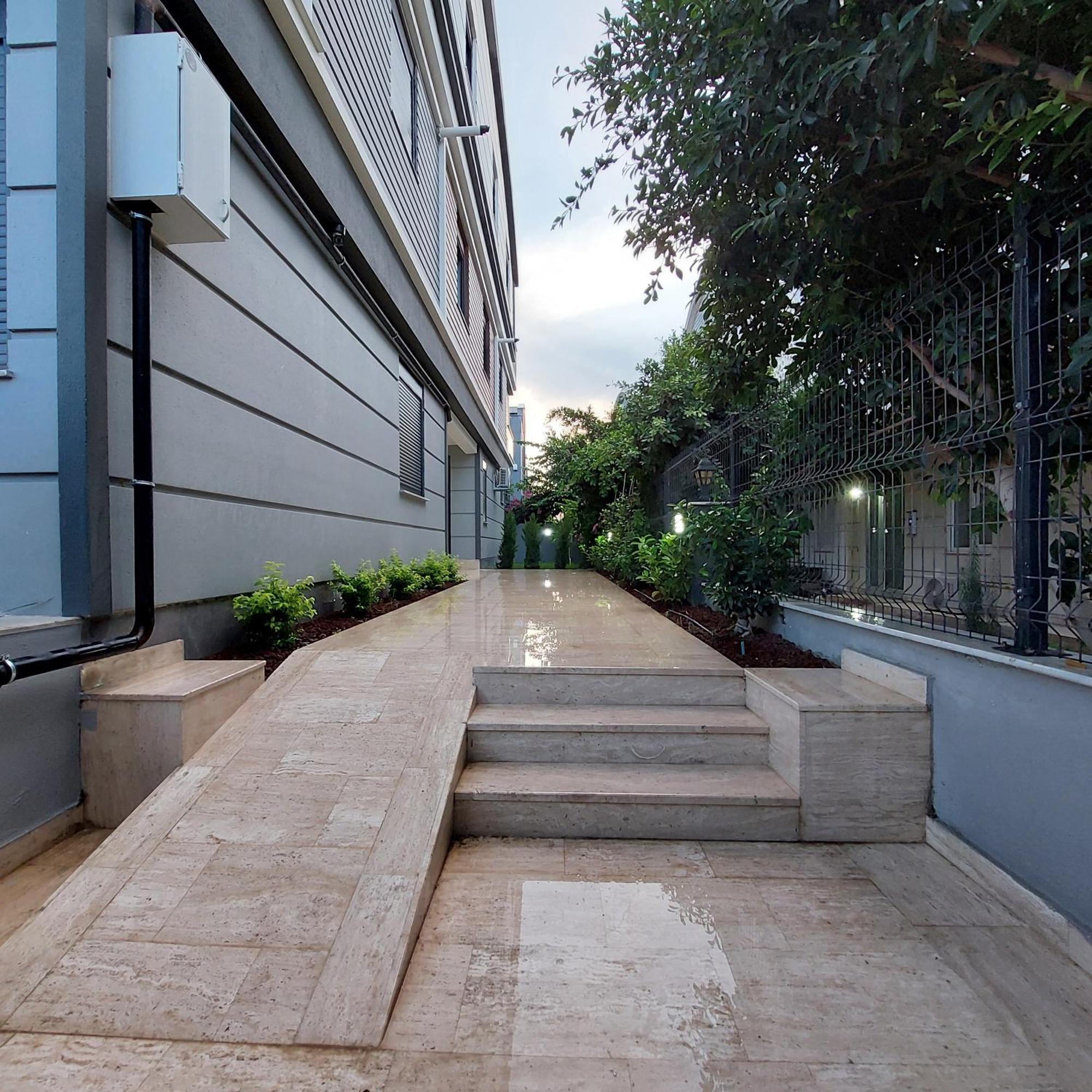 New Flat With Big Living Spaces 3 Near By Lara Apartment