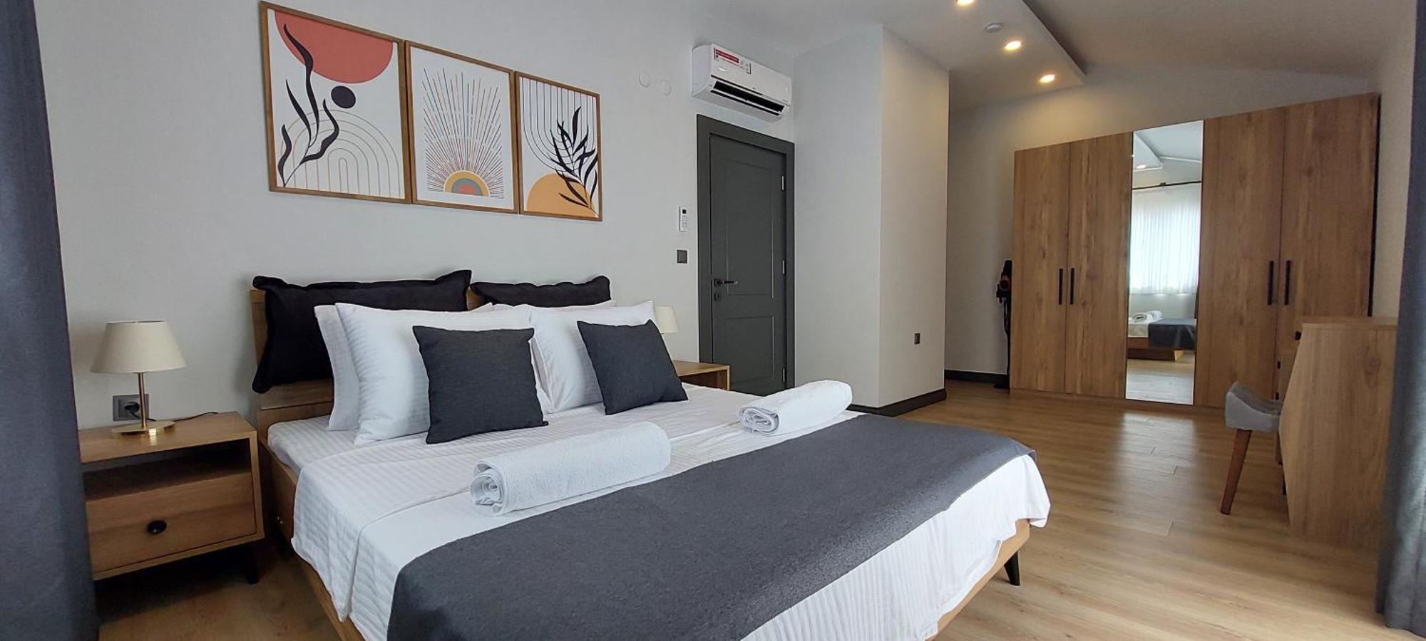 Apartment New Flat With Big Living Spaces 4 Near By Lara *