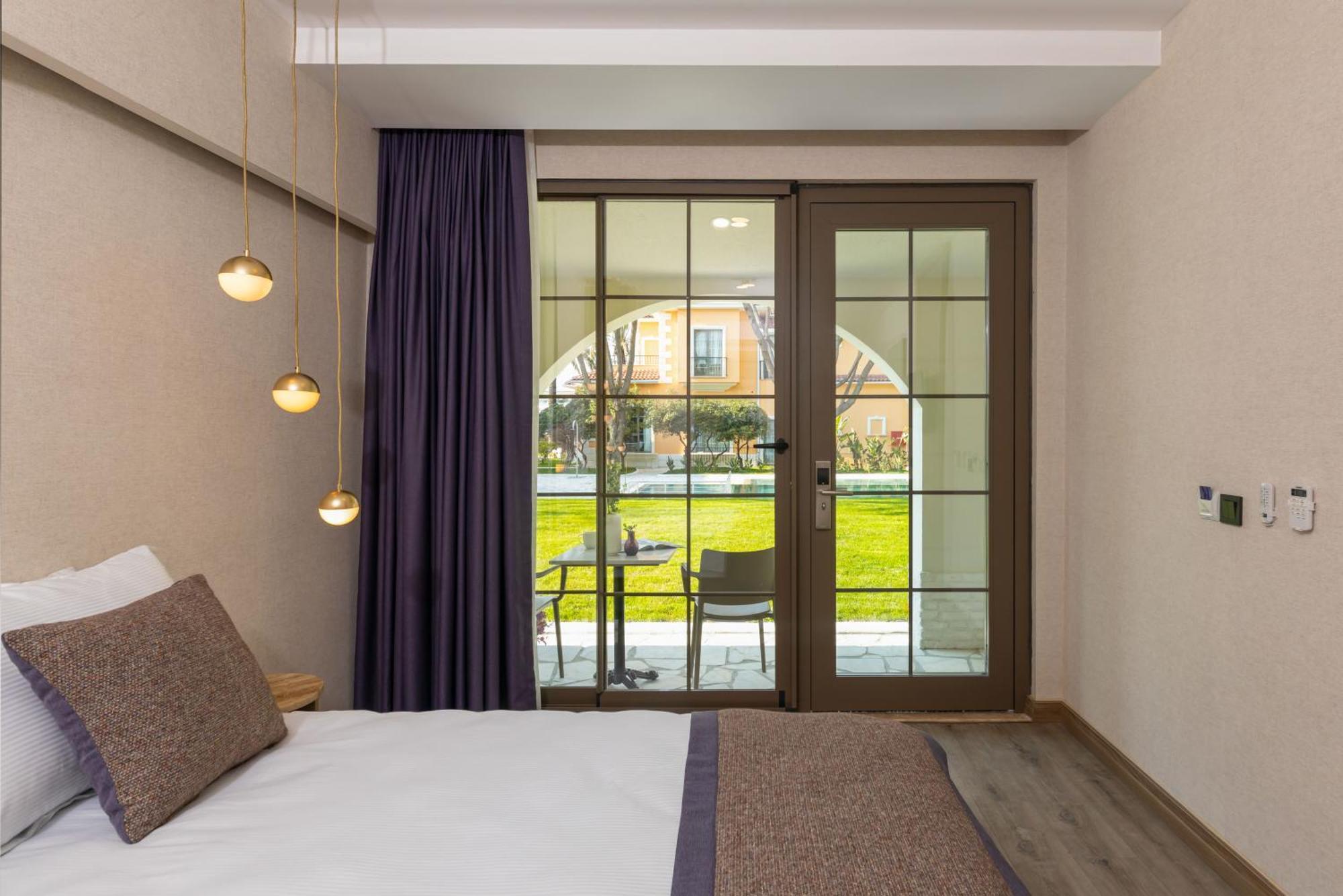 Ema Hotel