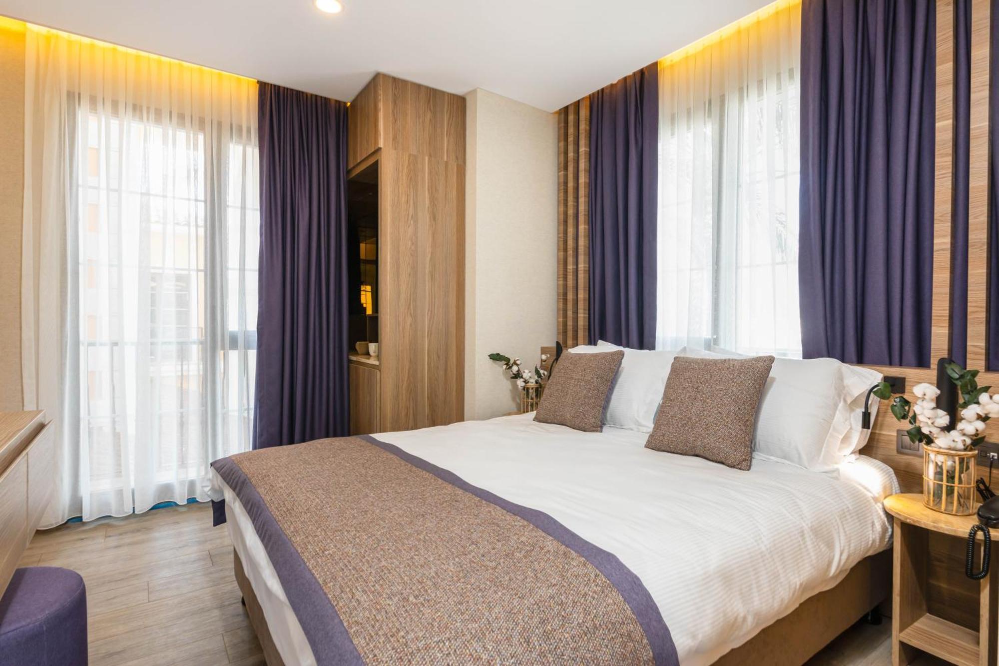 Ema Hotel *