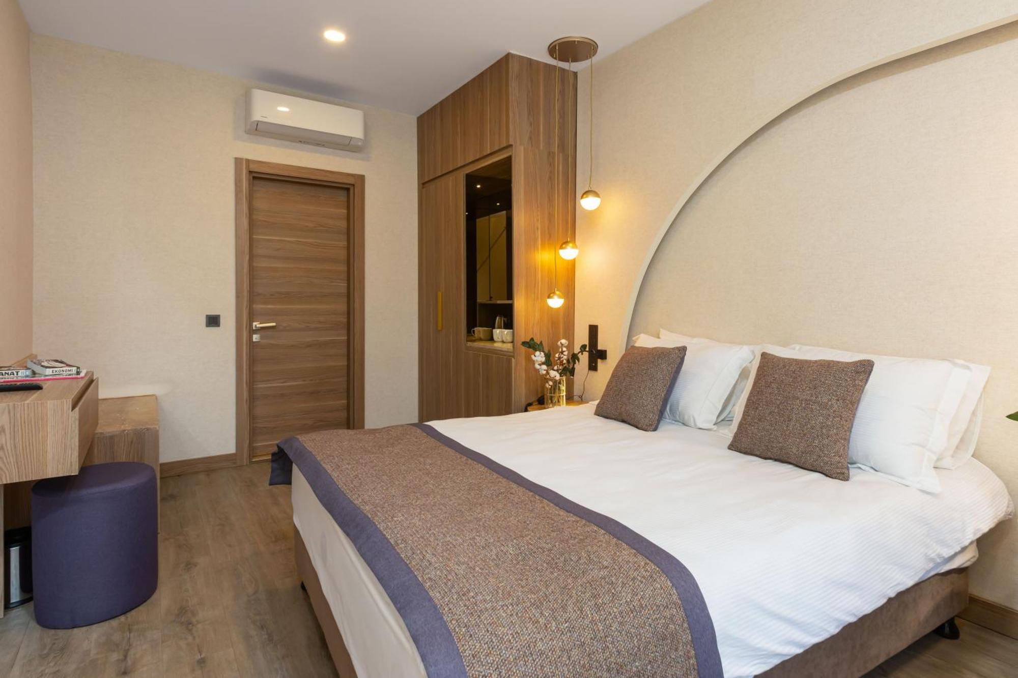 Hotel Ema