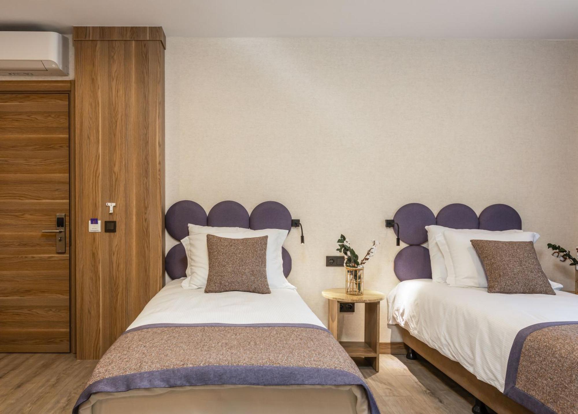 Ema Hotel *