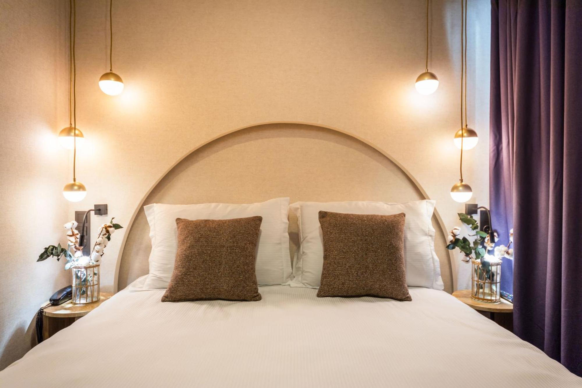 Ema Hotel *
