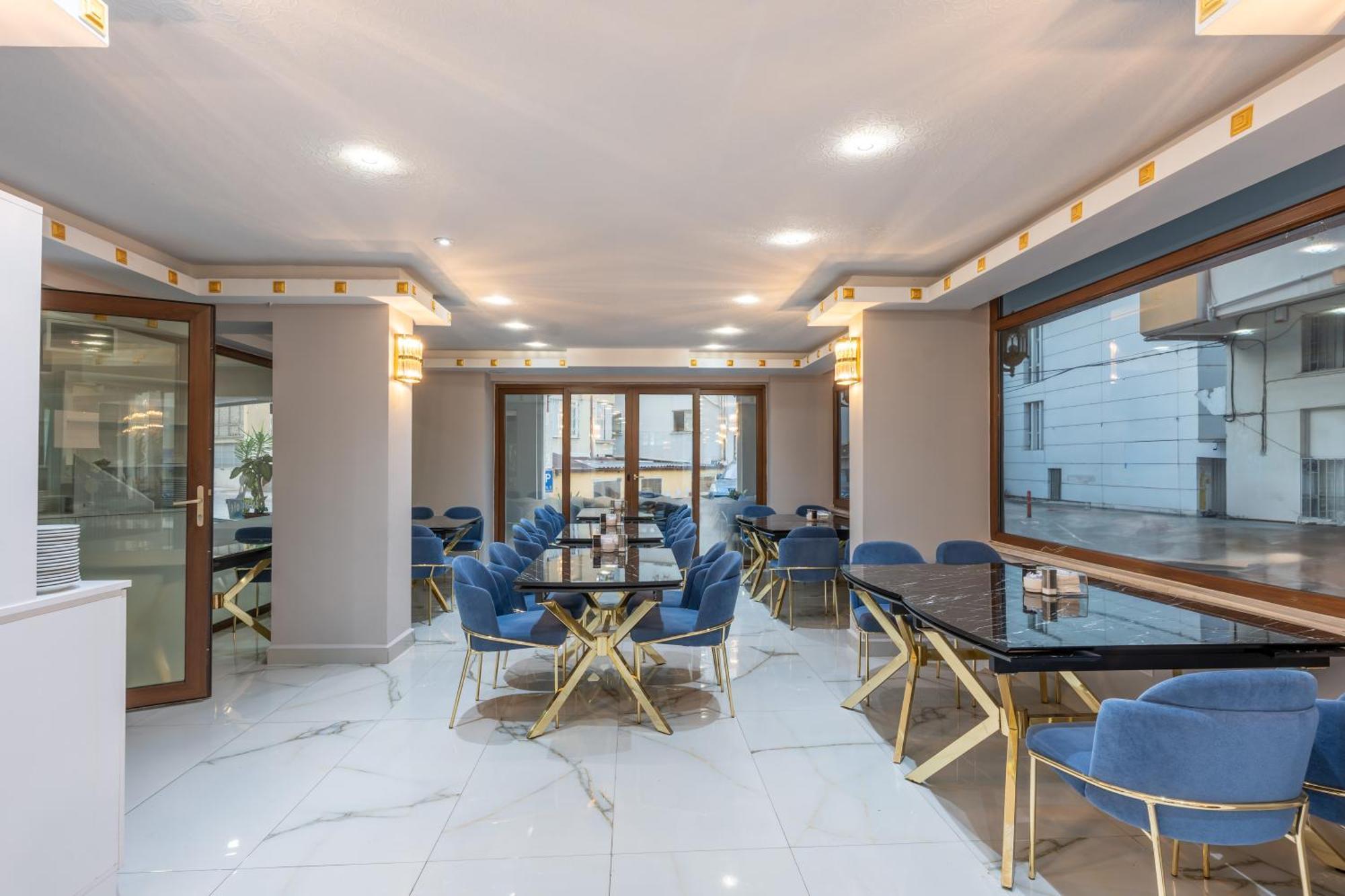 Safari Hotel 3*
