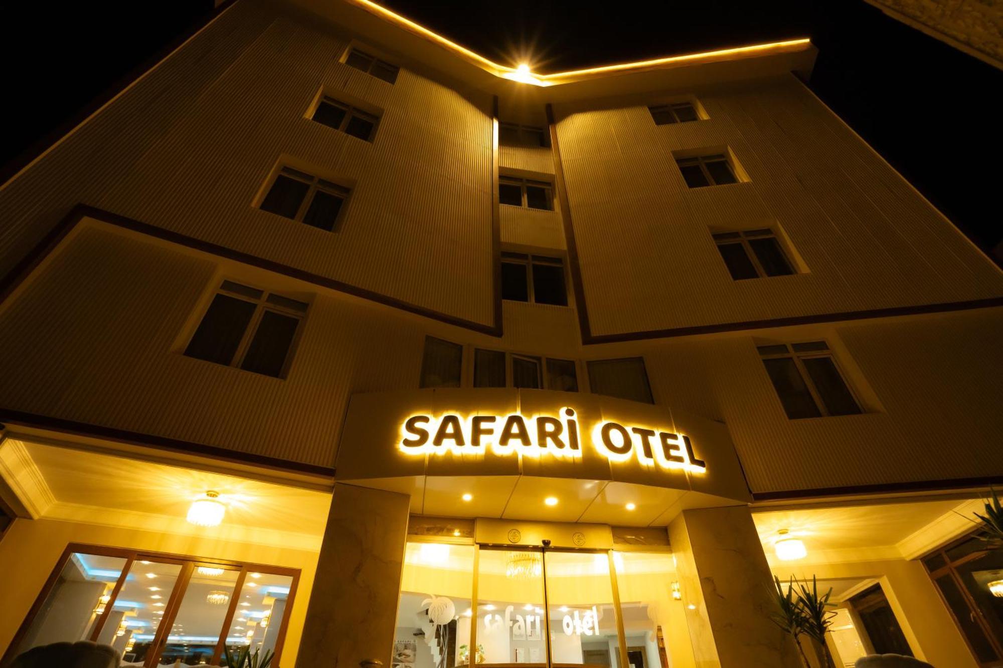 Hotel Safari 3*