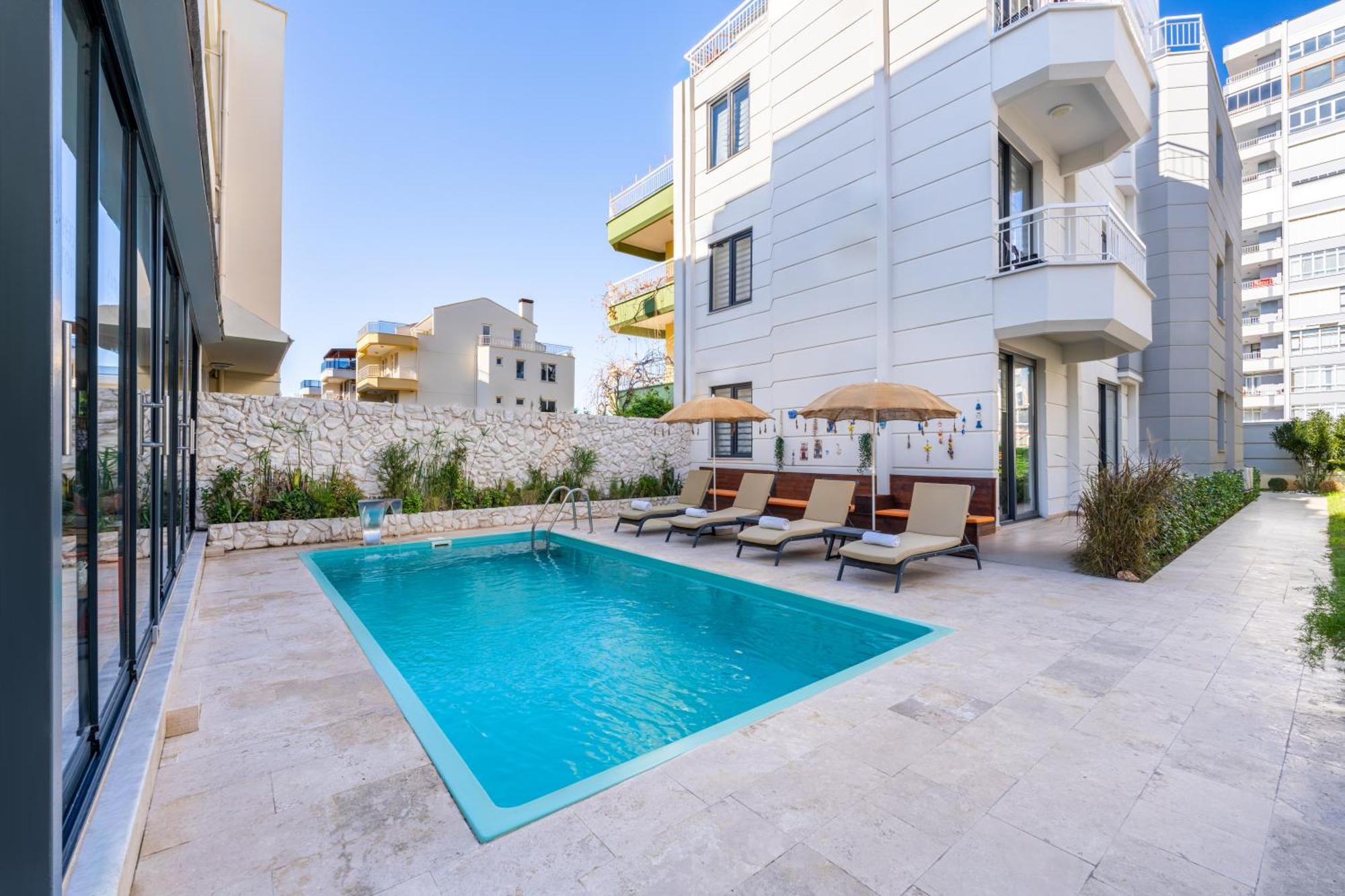 Echinus Lara Hotel