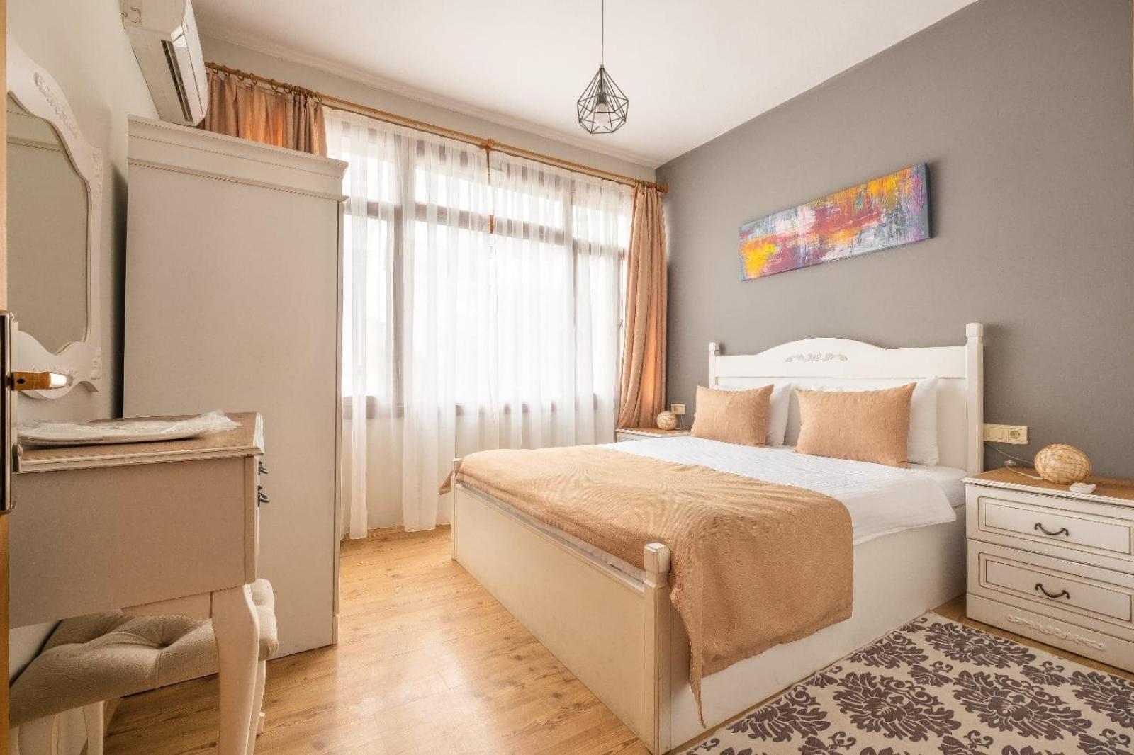 Old Town Deluxe Flats Aparthotel 3*