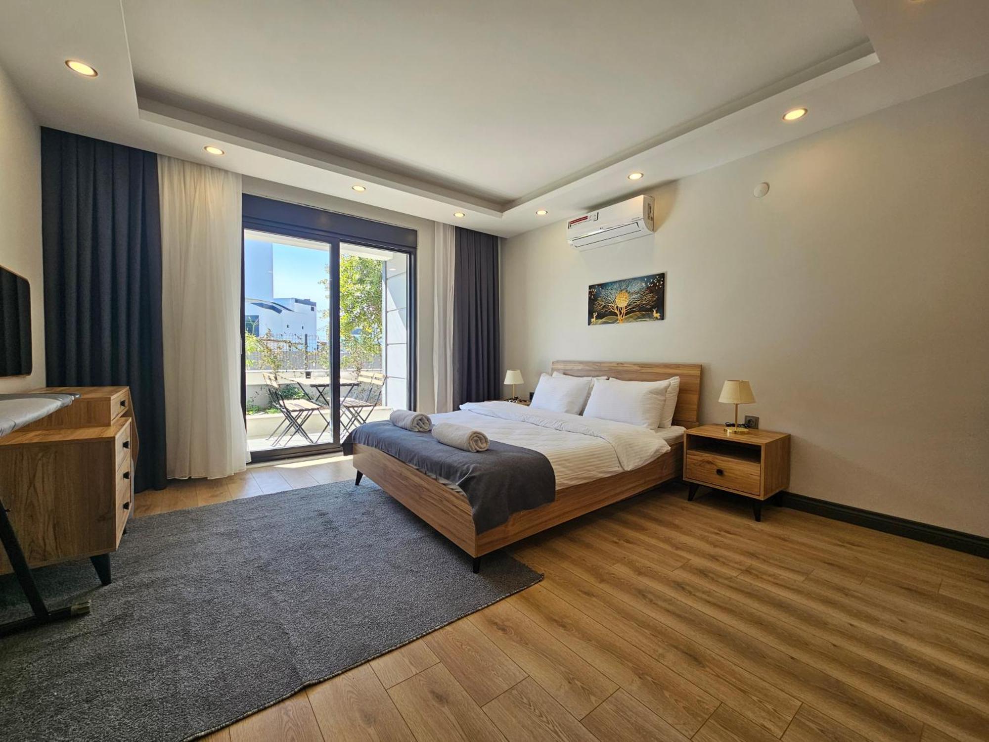 New Flat&large Living Space 2-1 Near Lara Antalya