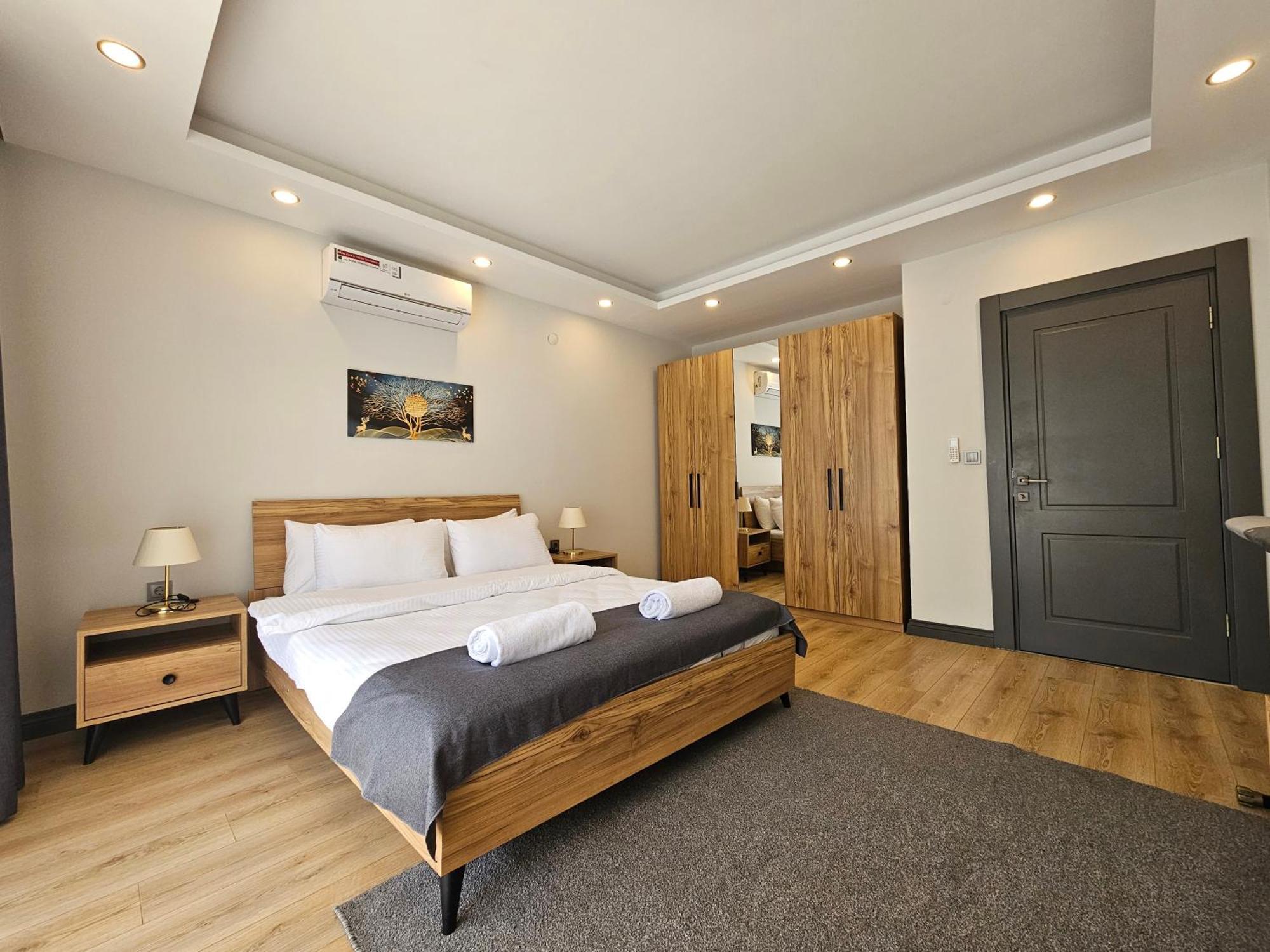 Daire New Flat&large Living Space 2-1 Near Lara *
