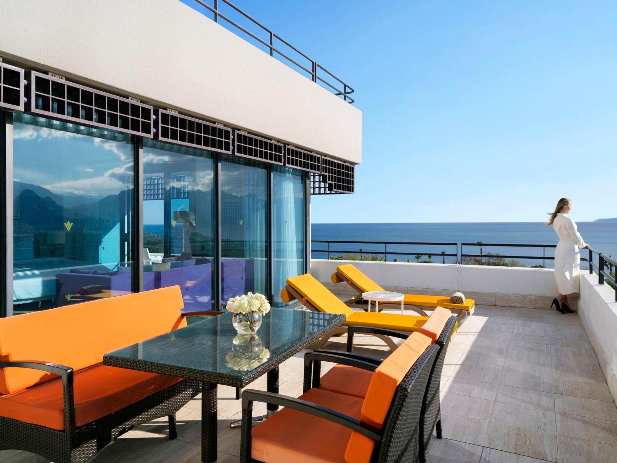 Hotel Rixos Downtown - The Land Of Legends Access