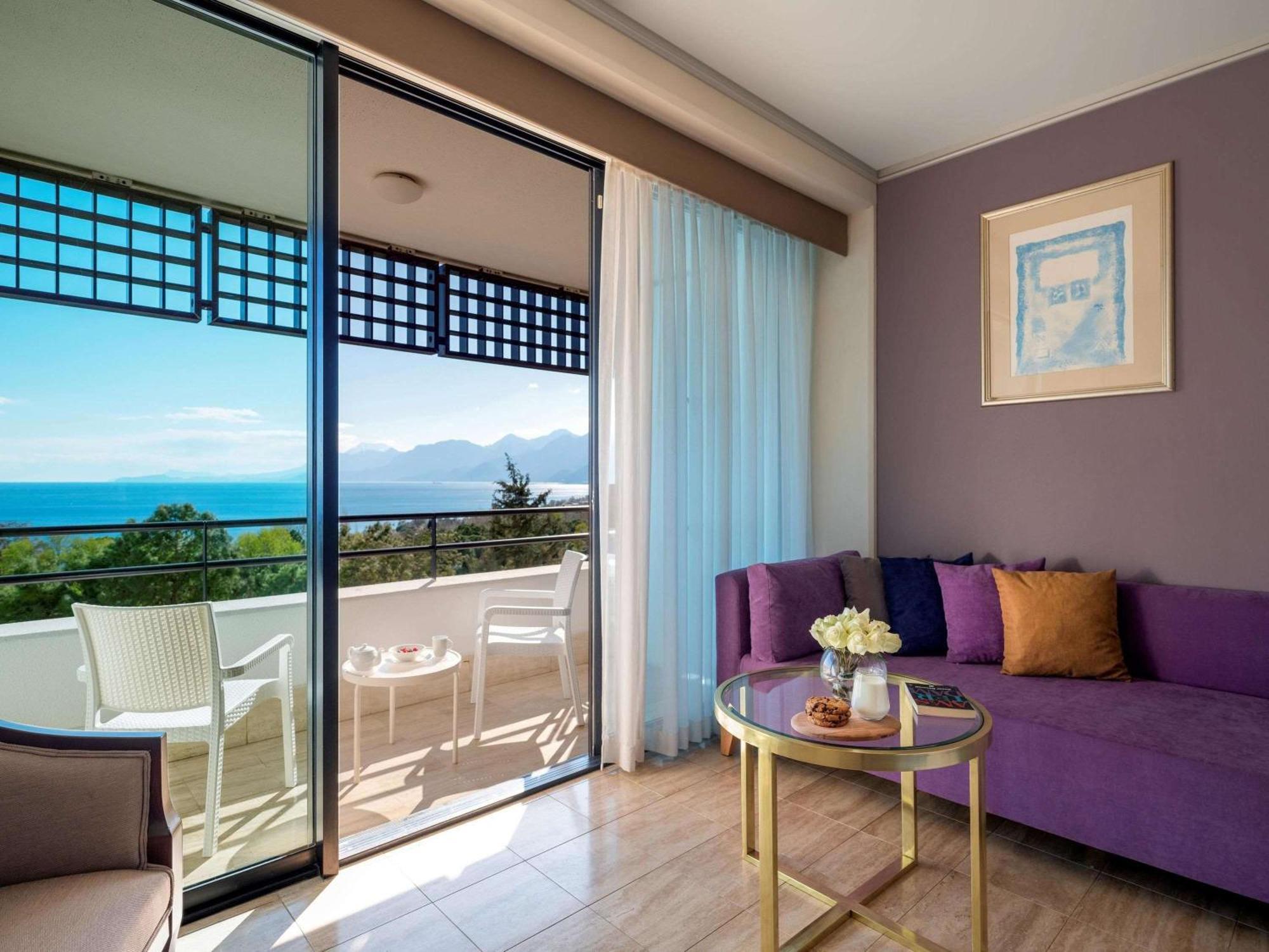 Hotel Rixos Downtown - The Land Of Legends Access