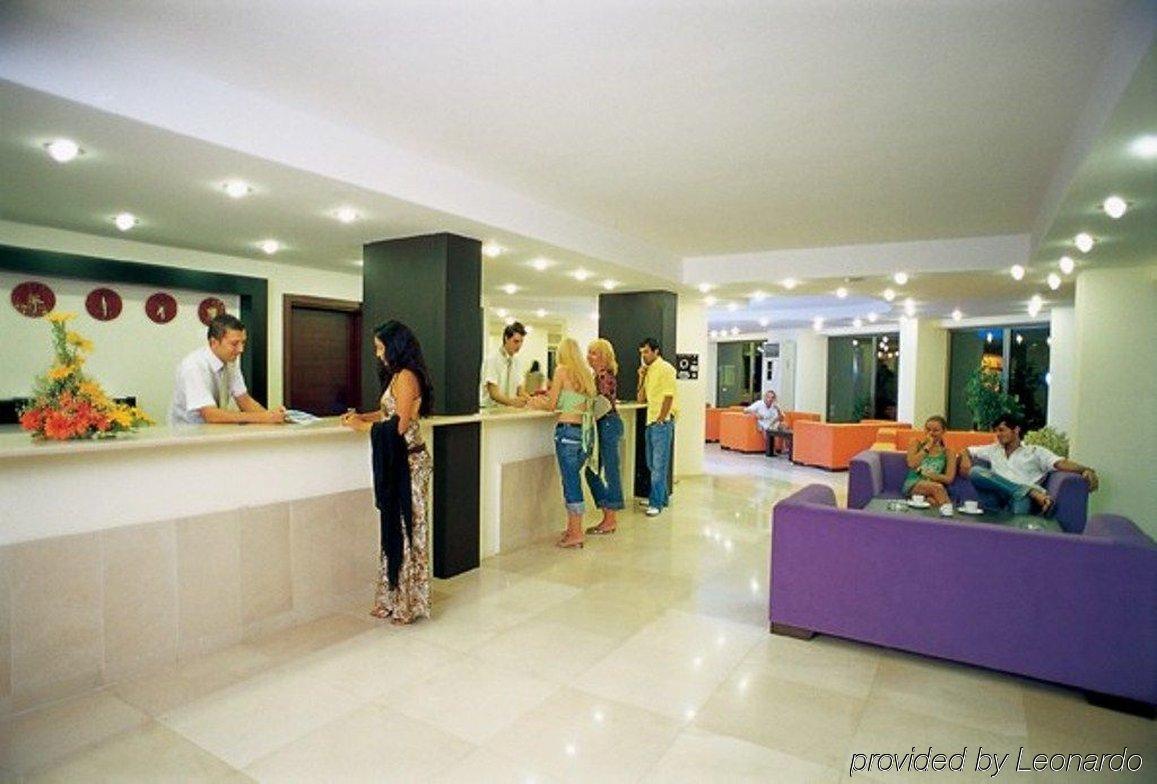 Falcon Hotel