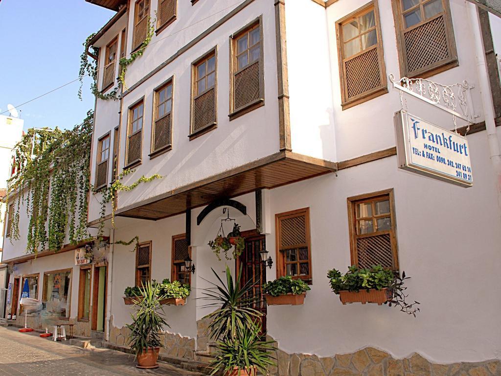 Frankfurt Hotel 2*