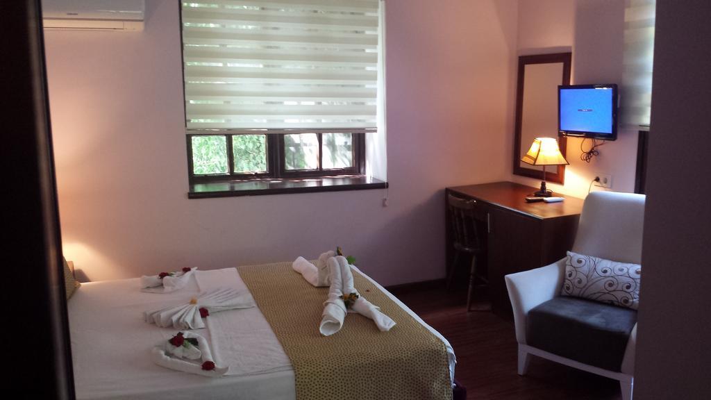 Kaleici Ozkavak Hotel Antalya